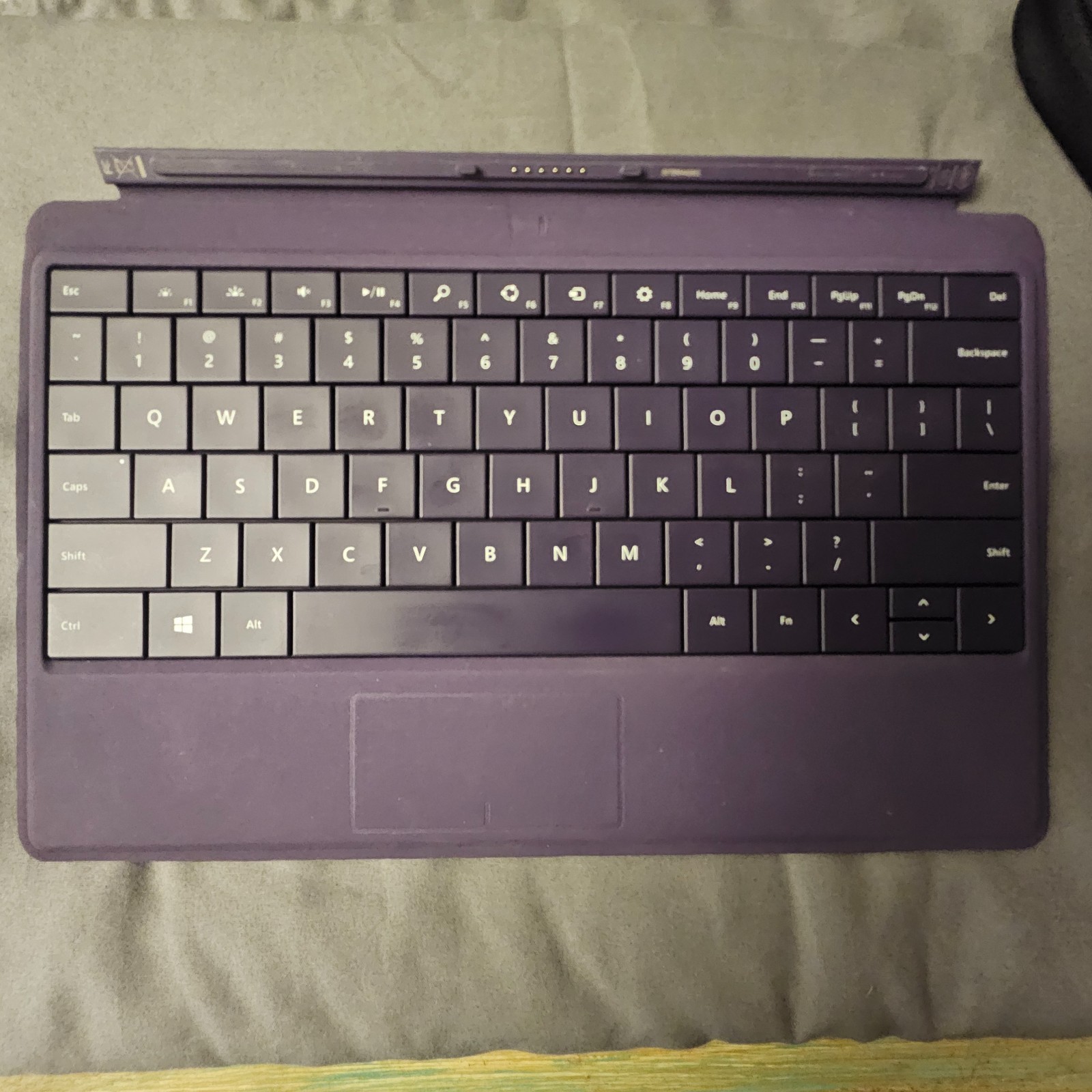 Microsoft Surface Pro 2 1601 – Complete Bundle – Purple Type Cover Keyboard Bag