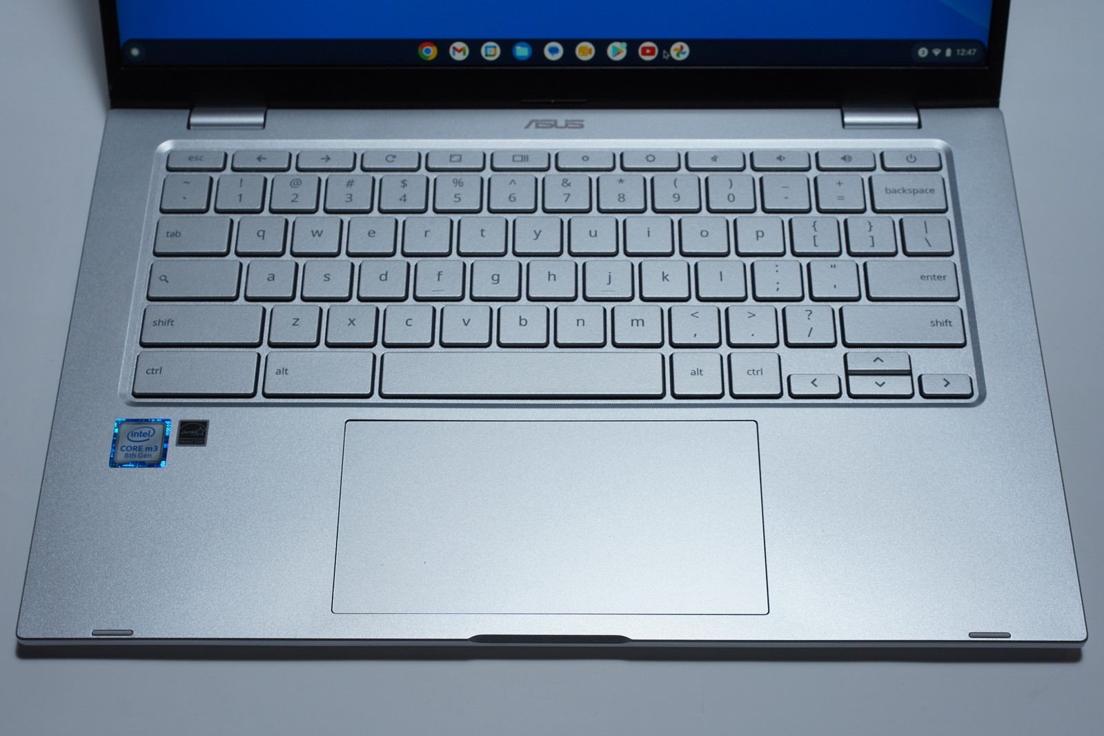 ASUS Chromebook C425TA-AS348F 14″ FHD m3-8100Y 4GB 128GB eMMC Silver