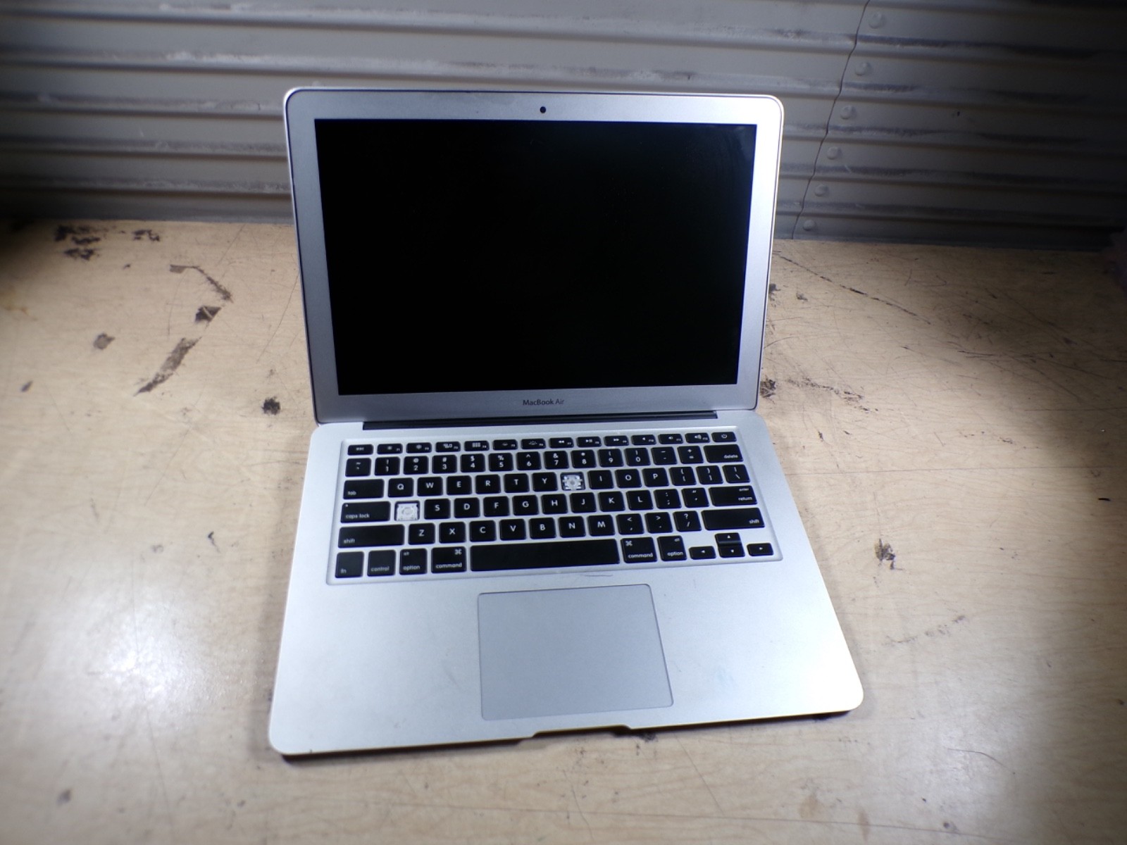 MACBOOK AIR “CORE I5” 1.3 13” (MID-2013) 1.3 GHZ CORE I5 (I5-4250U) 4GB RAM