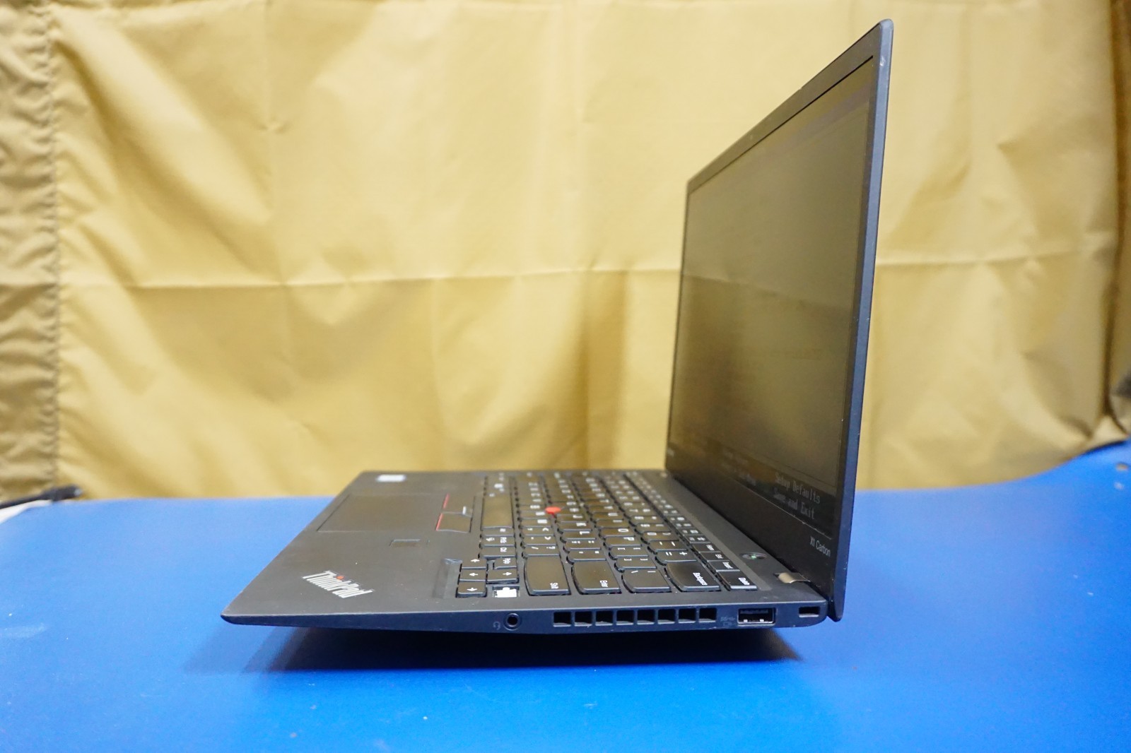 Lenovo ThinkPad X1 Carbon 5th Intel i5-7300U 8GB RAM NO SSD/OS