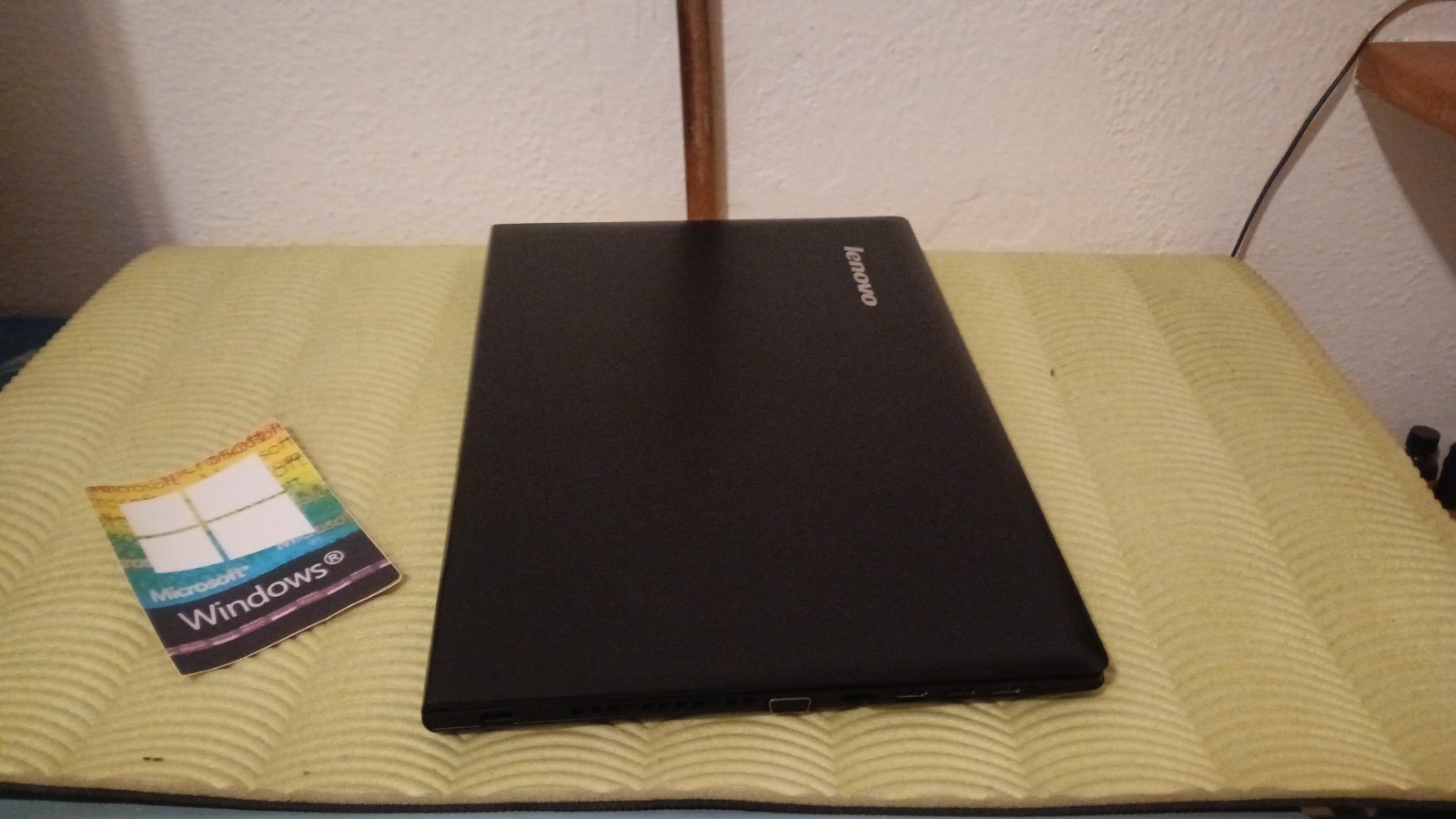 Lenovo Z50-75 15.6″ AMD A8-7100 4C+4G 8gb 128gb AMD t5 m230 2gb