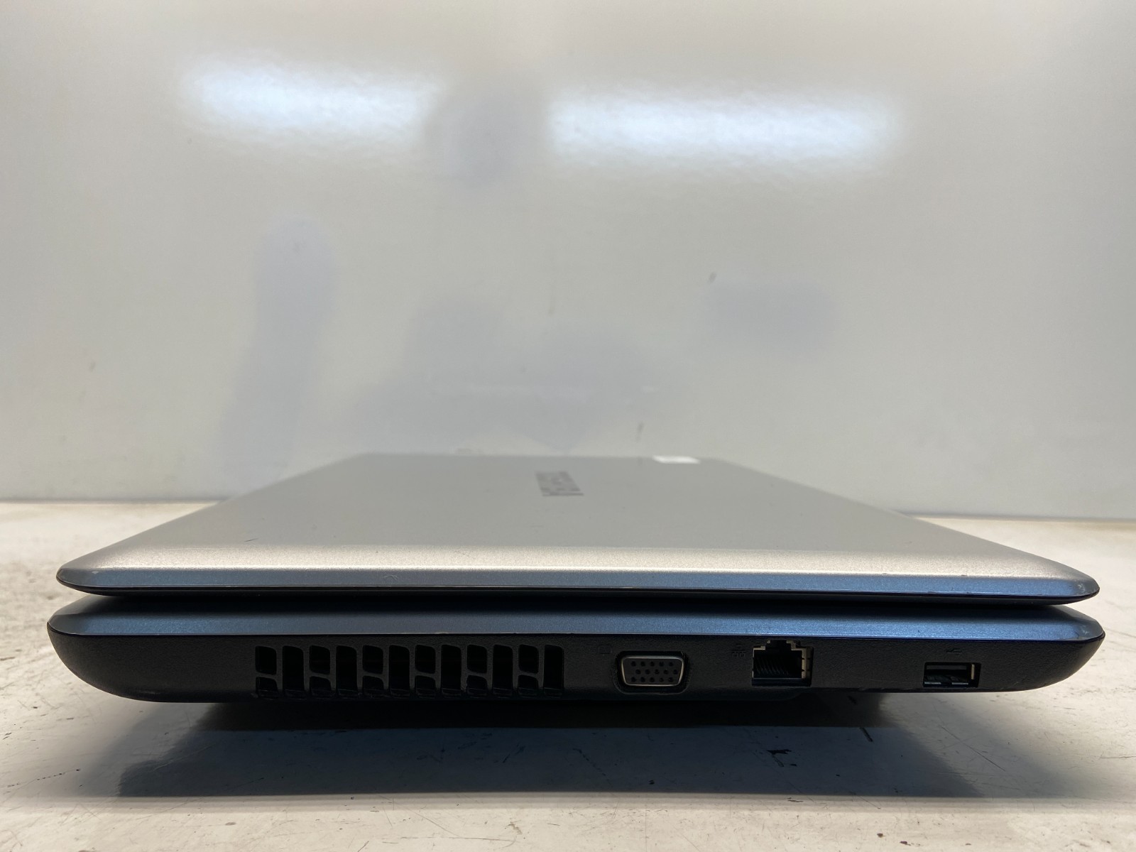 Toshiba Satellite L455-S5975 Intel Celeron 900 2.2GHz 2 GB NO HDD