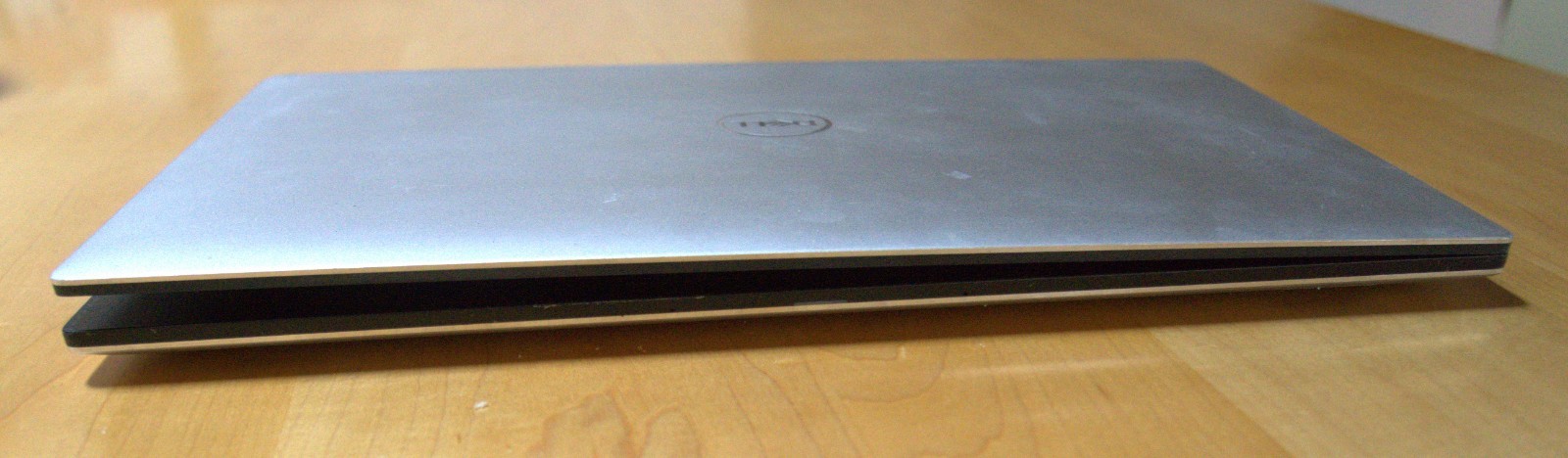 DELL XPS 15 9570 4K TOUCHSCREEN i9-8950HK 32GB RAM 1TB NVIDIA GeForce GTX 1050
