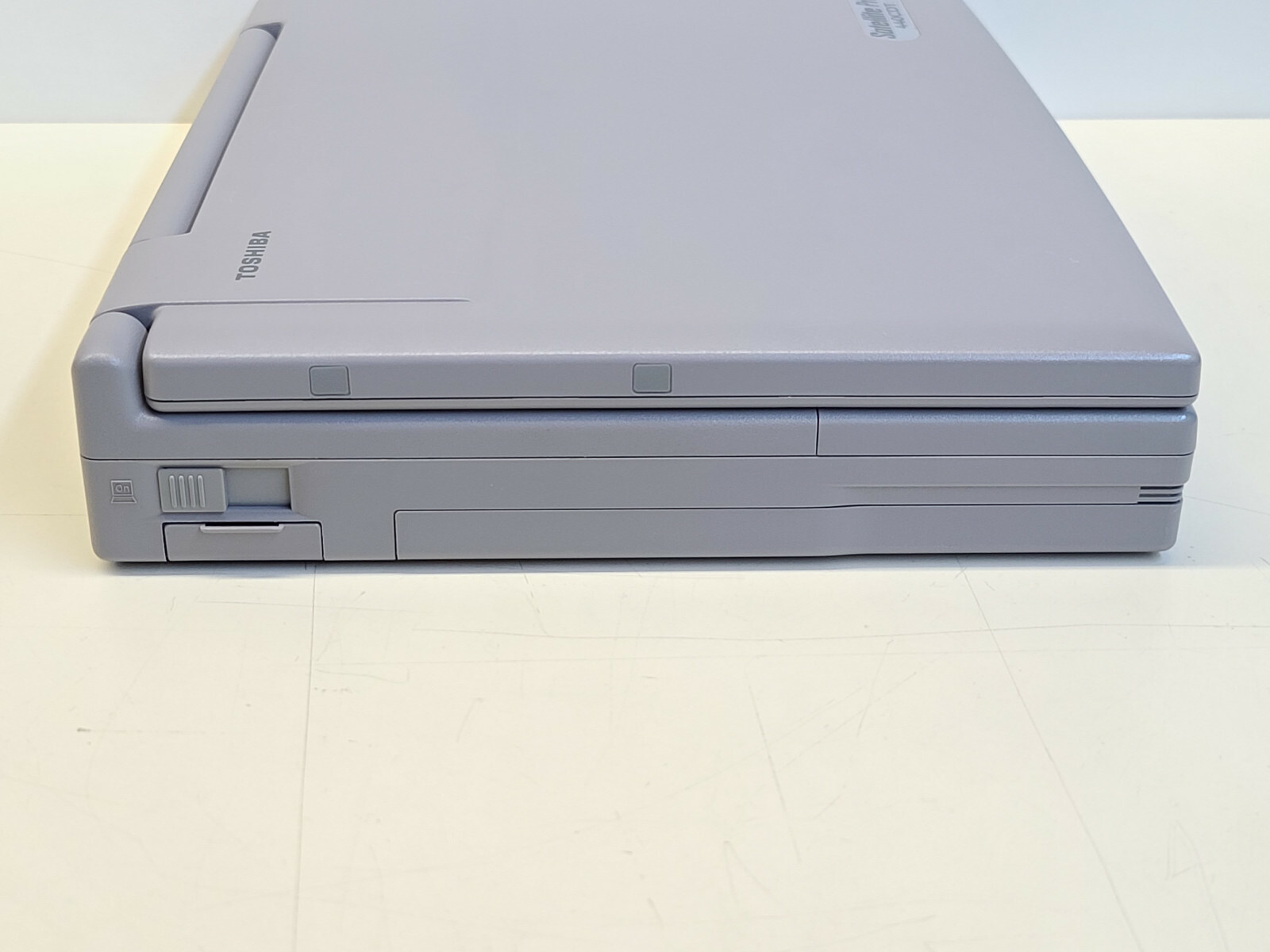 Toshiba Satellite Pro 440CDT Pentium 133 MMX + 32MB + 0GB *READ*