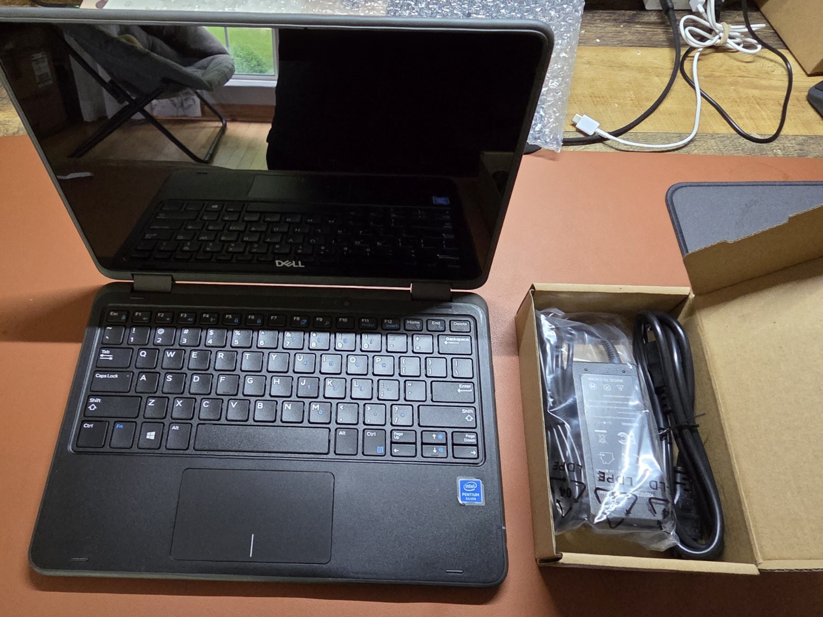 Dell Latitude 3190 2-in-1 11.6″ Touchscreen Pentium N5030 8GB RAM 128GB SSD