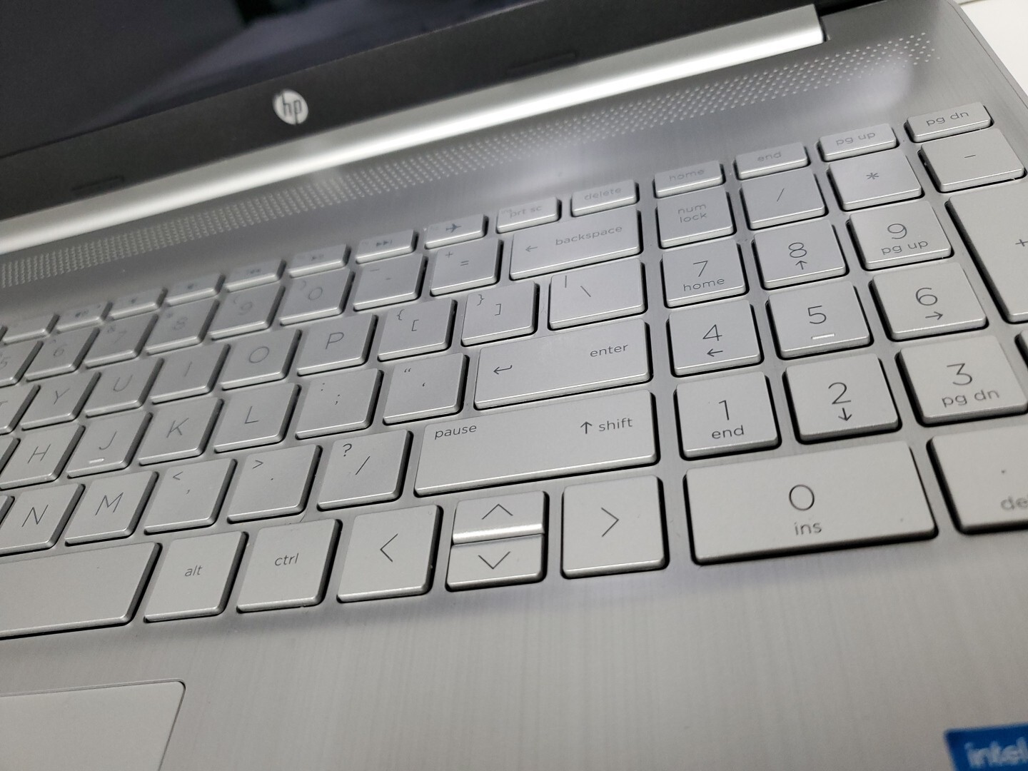 HP Laptop 15-dy2710nr 15.6″ Intel Core i3-1115G4 8GB, 512GB SSD, Windows 11 Home