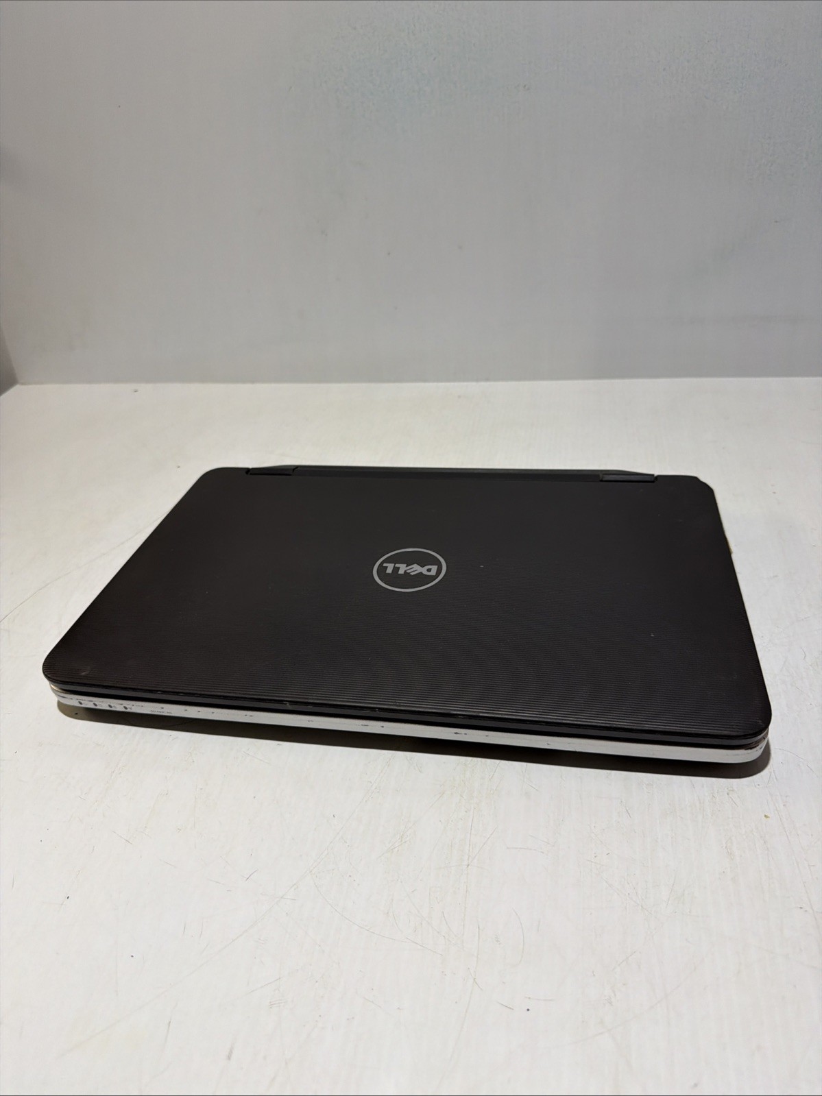 Dell Vostro 1540 15″ Laptop i3- M380 4gb Ram 320gb HDD Windows 10 Home No P/S