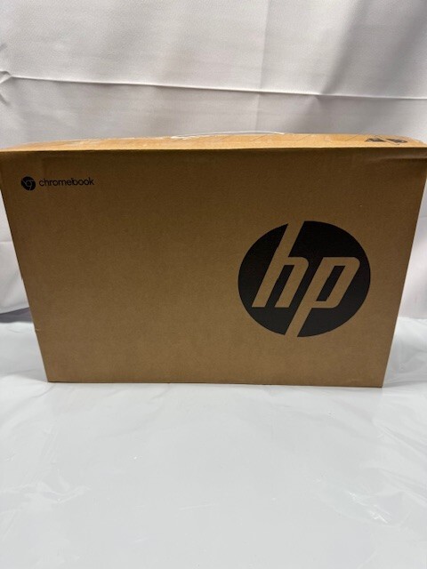 HP Chromebook 14a-na0010nr 14″ -Touch Screen 65GB *New-