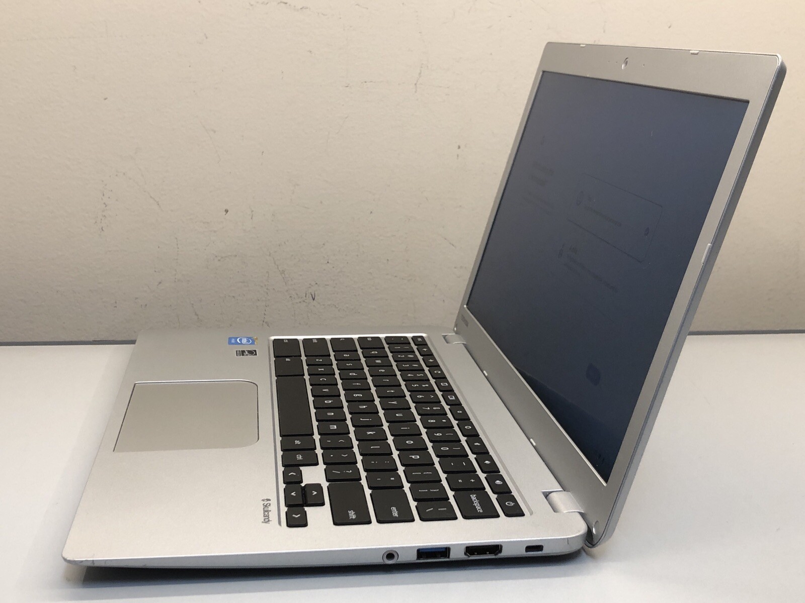 Toshiba CB35 Chromebook 2 13.3″ Intel N2840 2.16GHz 2GB RAM 16GB SSD ChromeOS