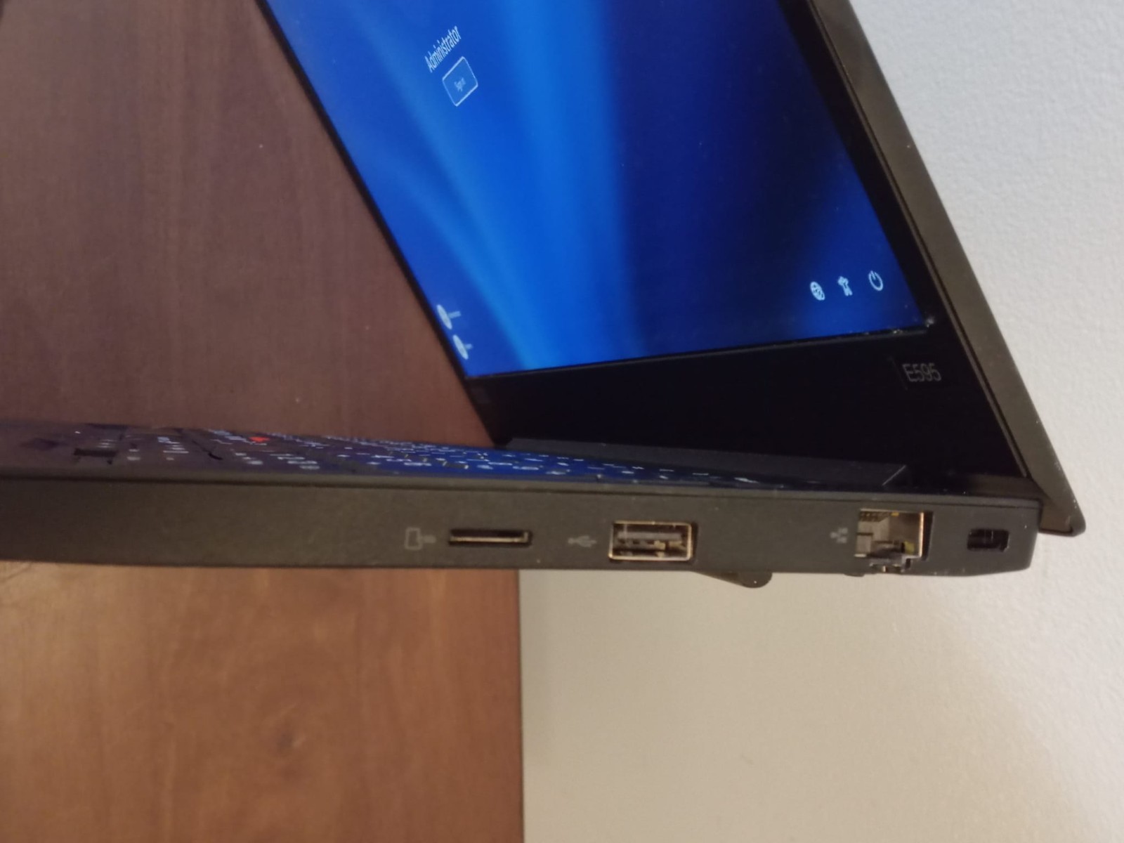 Lenovo ThinkPad E595 Laptop 15.6″ FHD Ryzen 7 3700U 16GB 256GB SSD Windows 11 Pr