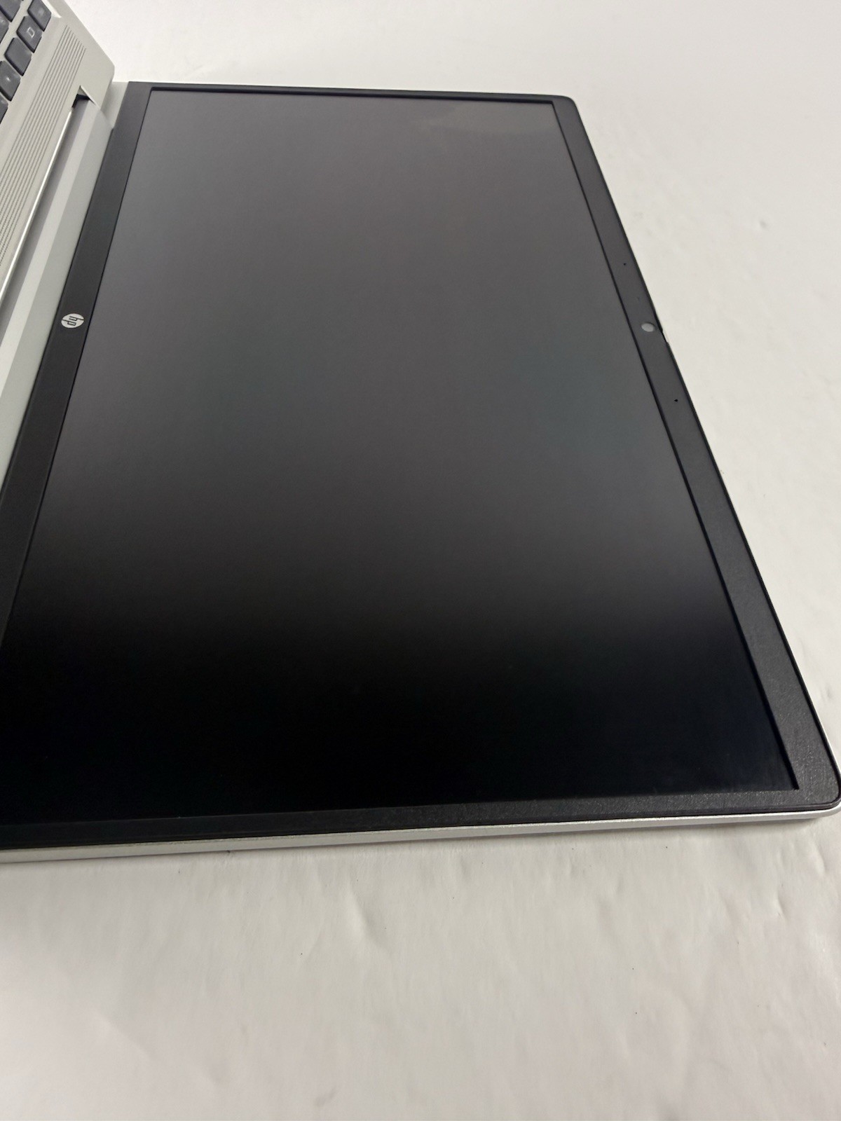 HP ProBook 445 G9 14″ Ryzen 5 5625U 2.3GHz 4GB RAM | NO SSD/OS Read*