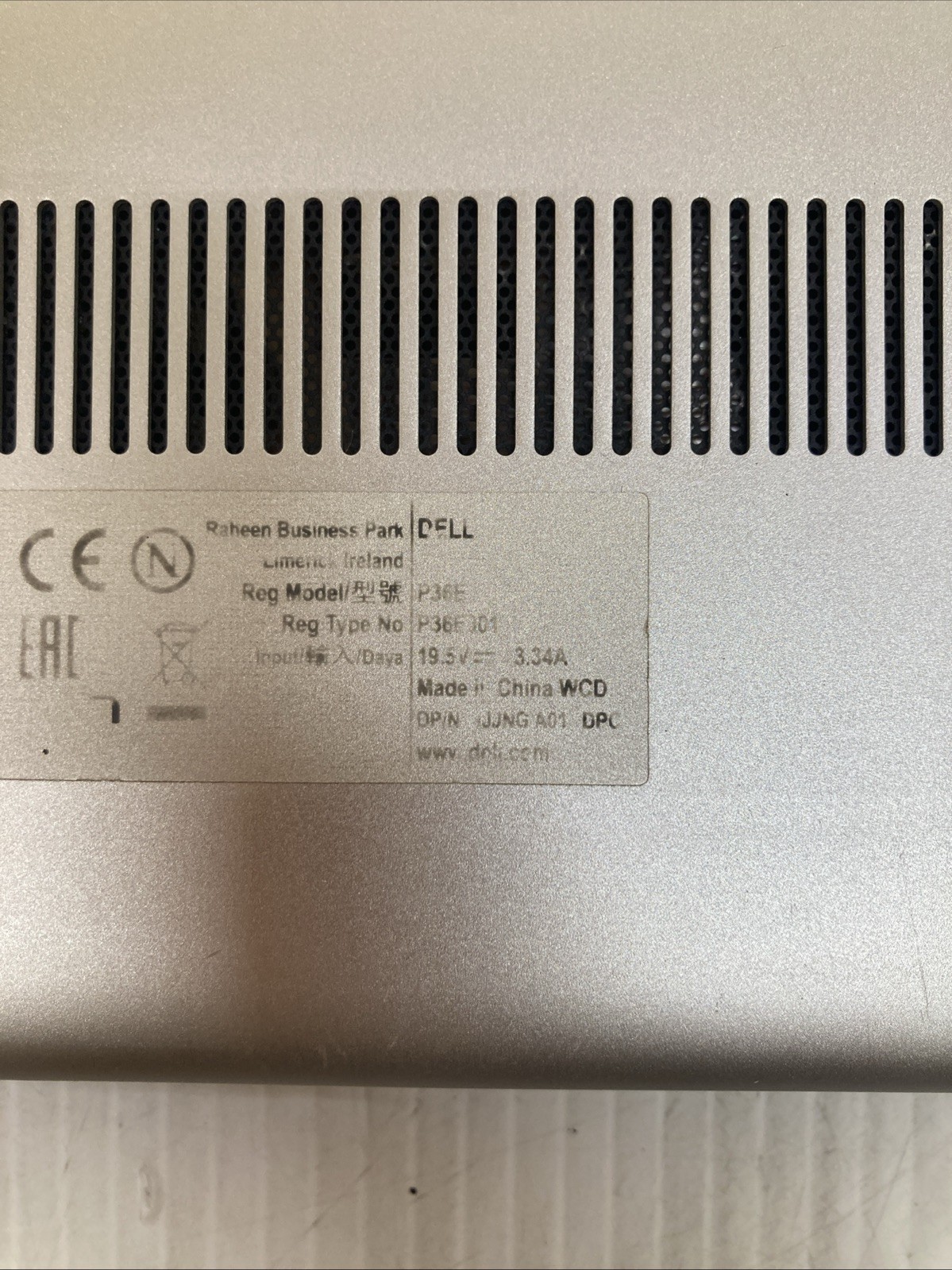 Dell Inspiron 7786 Intel Core i7-8565U 4GB Ram NO HDD Boot to BIOS