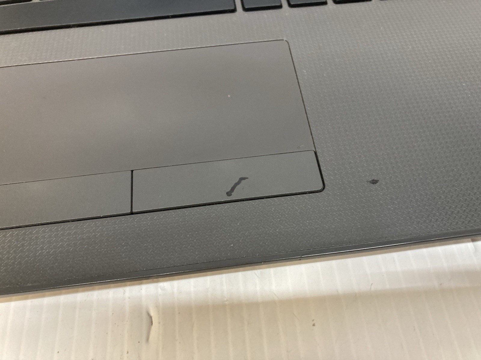 HP NoteBook 250 G6 i5-7200U 2.5GHz | 8GB DDR4 | NO OS/SSD – Boots to Bios