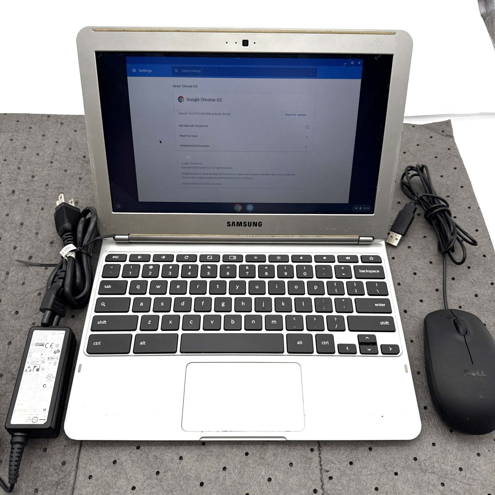 Samsung Laptop Chromebook XE303C12-A01US, Dual-Core 1.7GHz 2GB 16GB + Chrg/Mouse
