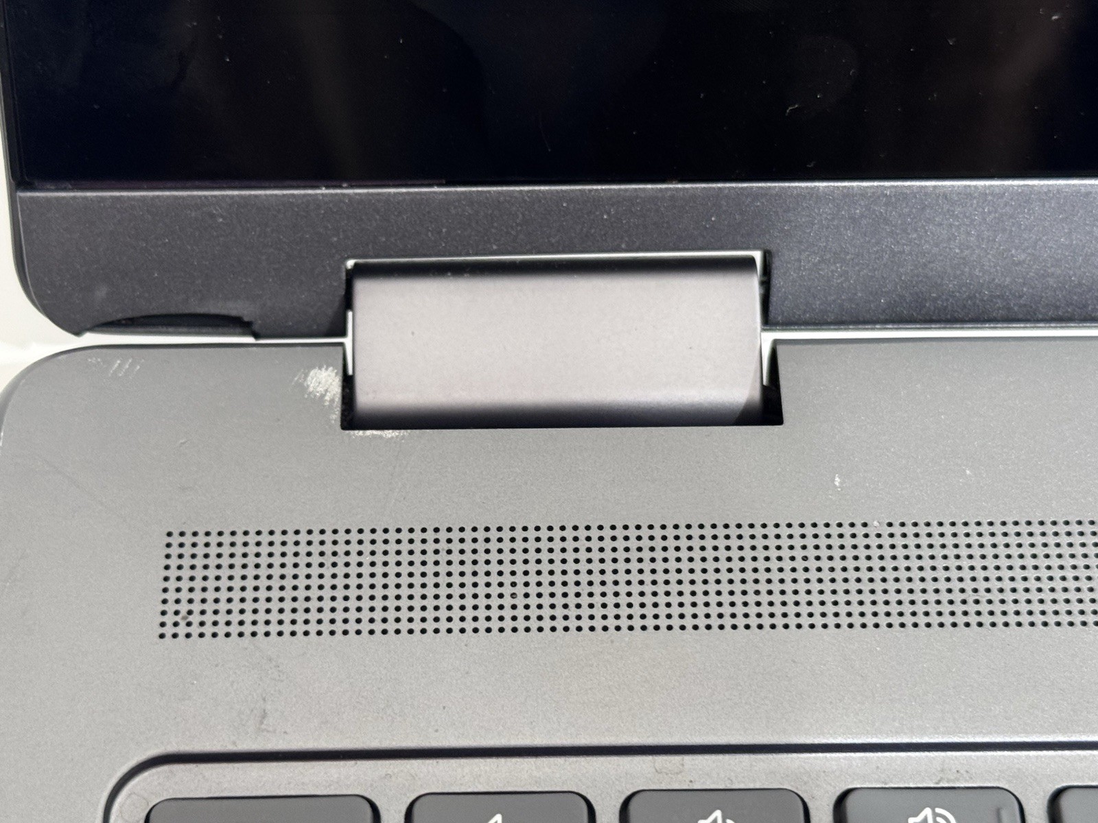 Lenovo Yoga 7i 2-in-1 16″ 2K Touch Laptop Ultra 7 256V 16GB RAM 1TB SSD READ