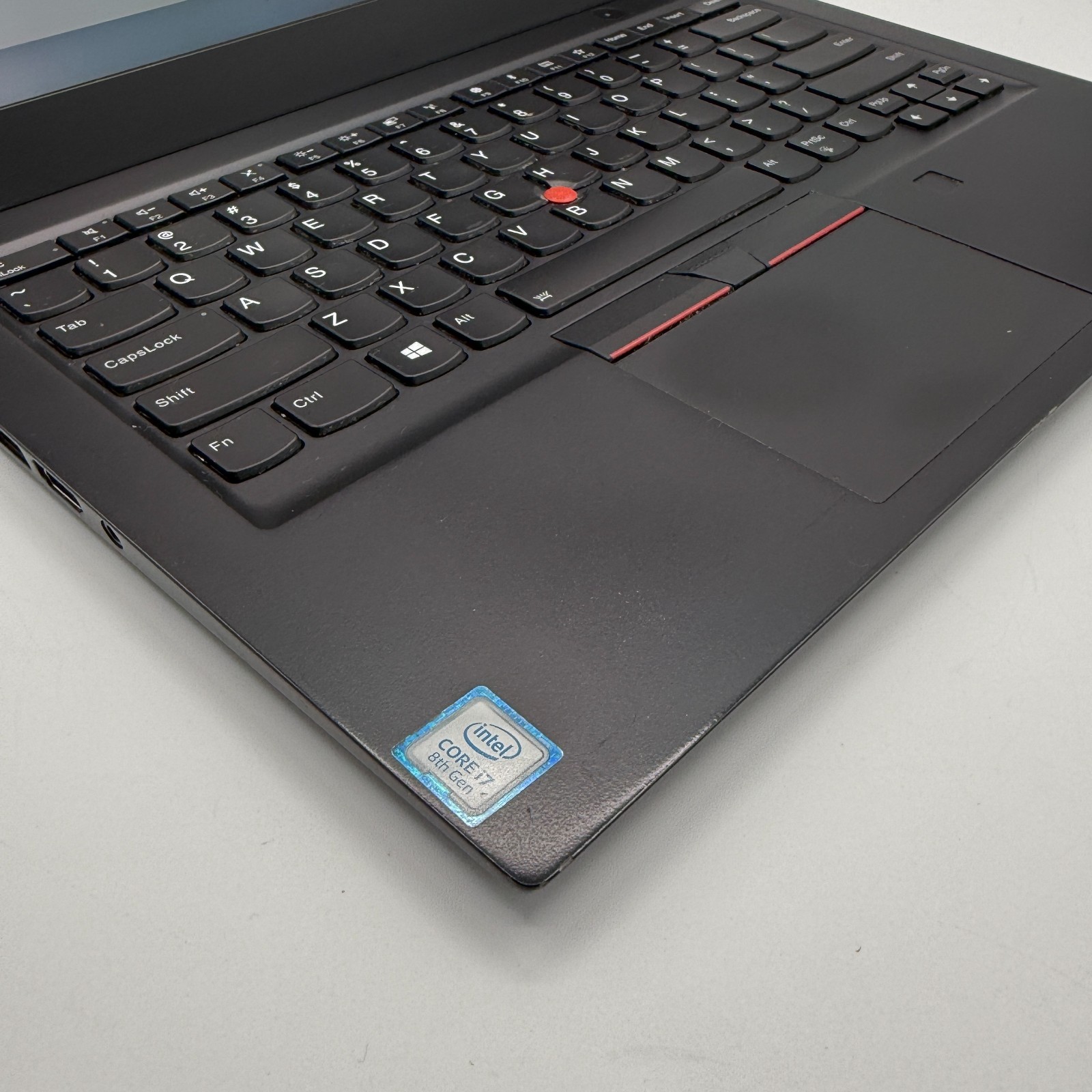 Lenovo ThinkPad T490s 14″ i7-8565U 16GB RAM 256GB SSD Win11 Pro Fingerprin Fair