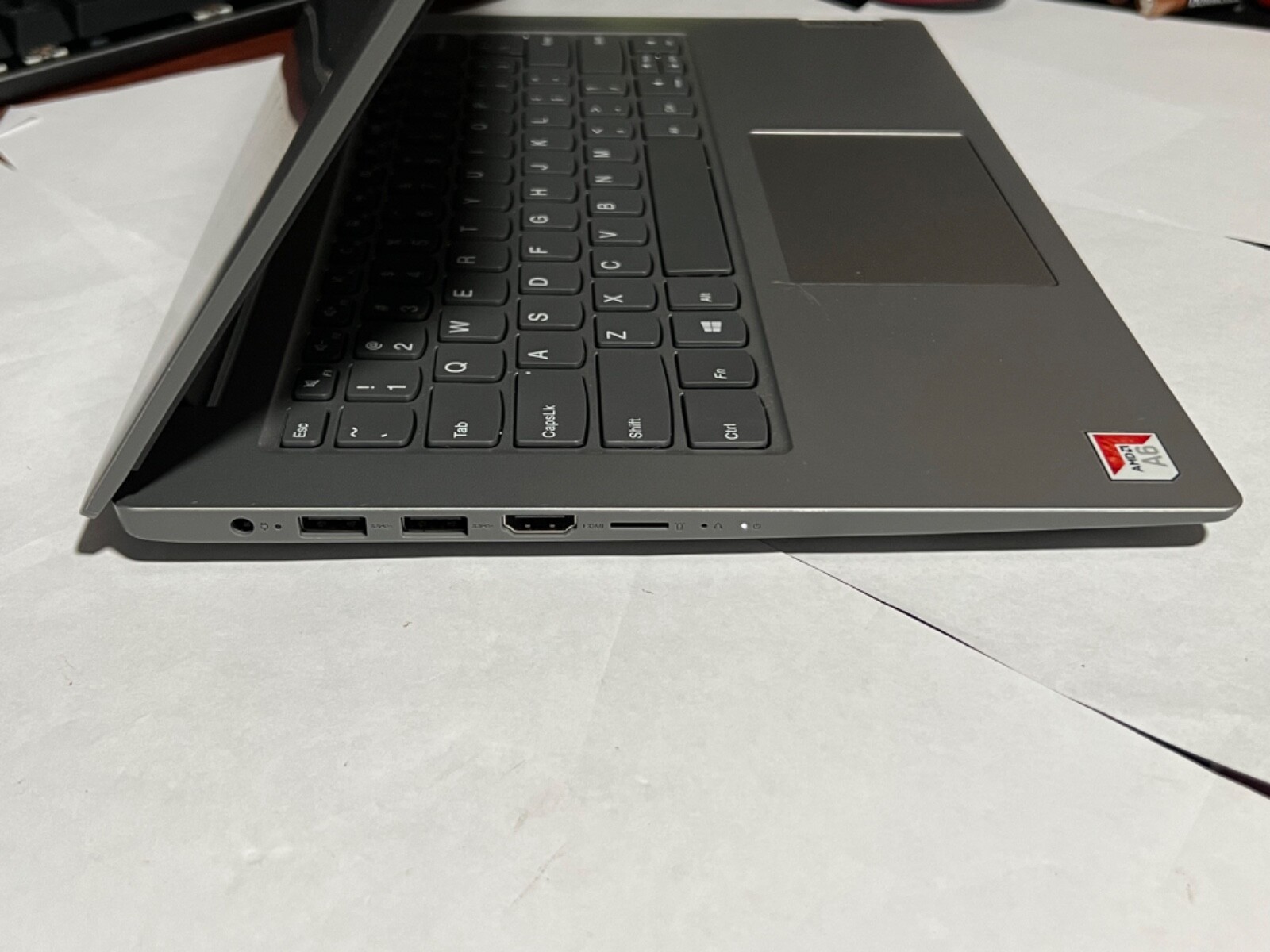 Lenovo Laptop IdeaPad 1 de 14 inch AMD A6 Series Memory 4 GB AMD Radeon R4 Memo