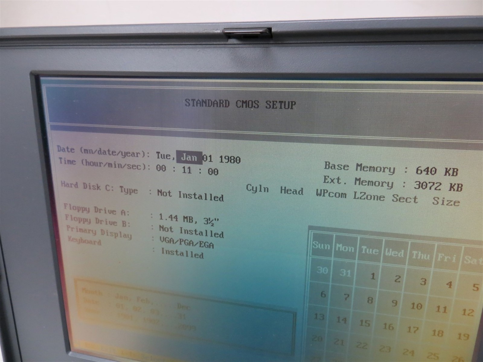 AST Advantage! NB 486SX/33 33MHz 4MB 0HD Mono LCD Screen NO OS NO Power Supply