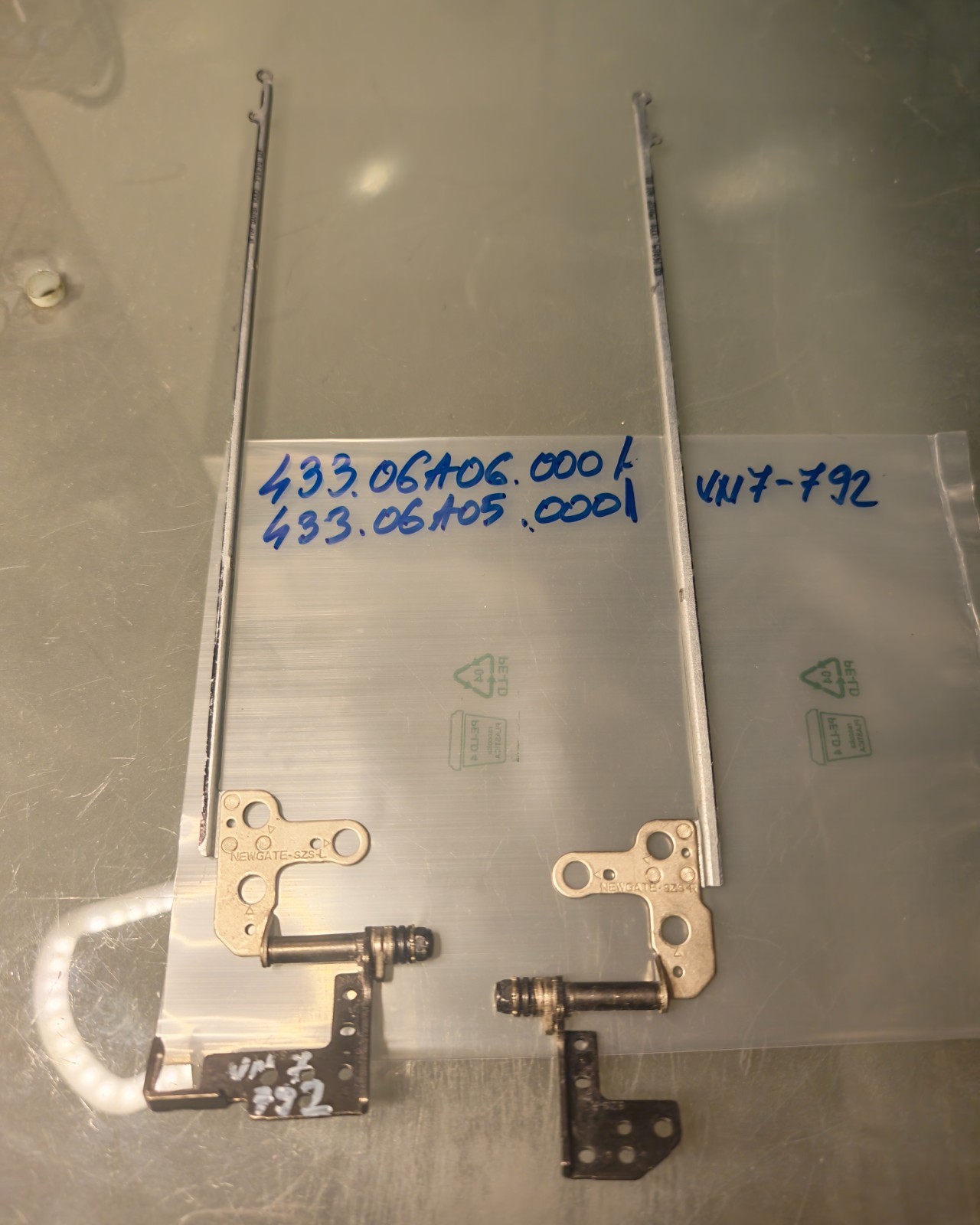 ACER V15 V17 VN7-792 NITRO HINGES HINGES 433.06A05.0001 433.06A06.0001 #