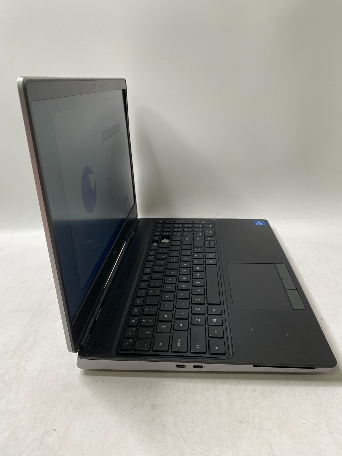 Dell Precision 7560 i7 32GB DDR4 2x 500GB SSD NVIDIA T1200 W11P – Missing Keys
