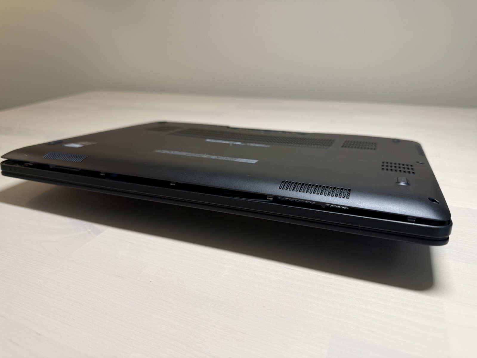 Dell Latitude E7470 Laptop Intel i7 6th Gen No HD/OS/AC Adapter- Swollen Battery