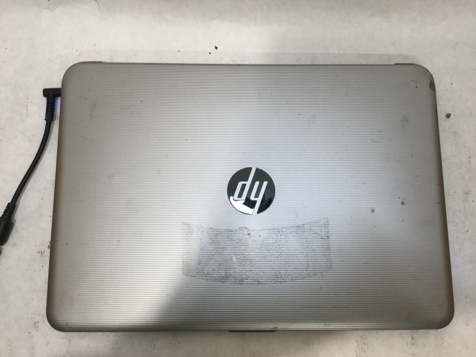 HP Notebook 14-an013nr / AMD E2-7110 R2 @ 1.80GHz / (MISSING PARTS!) -MR