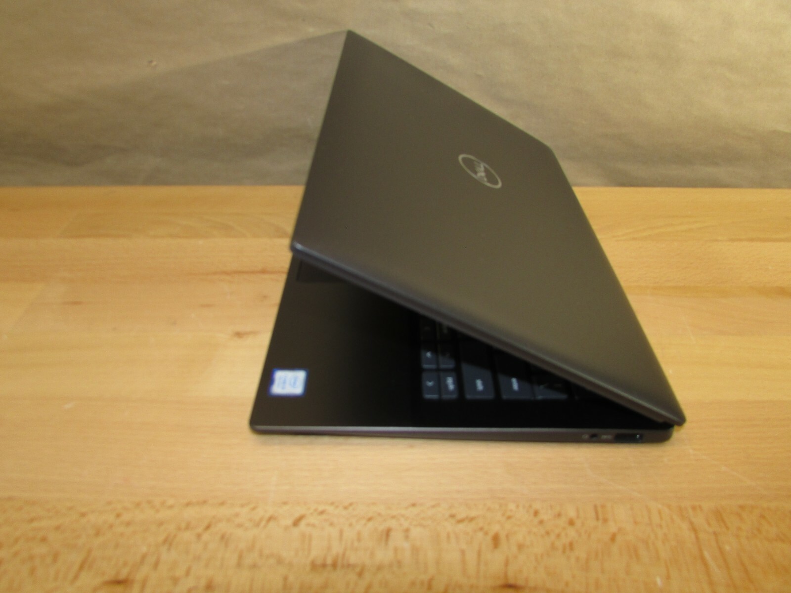 Dell Latitude 3301 i5 8th Gen 8GB RAM 128GB SSD 13.3″ Win10 Pro Laptop