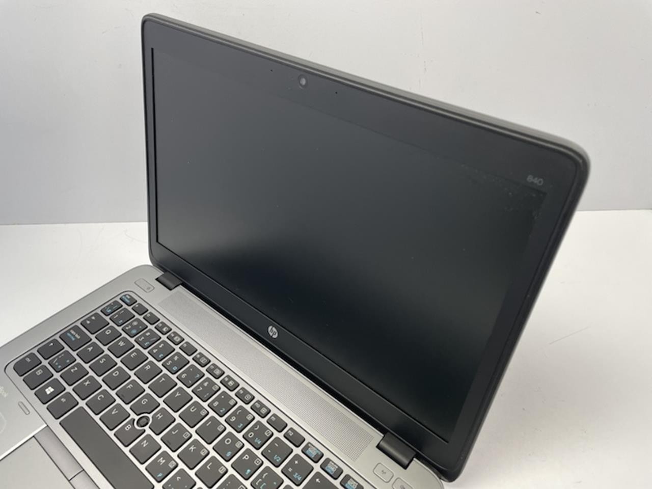 HP ELITEBOOK 840 G2 Laptop w/ Intel Core i5-5300U 2.30 GHZ + 16 GB | No HD/OS A