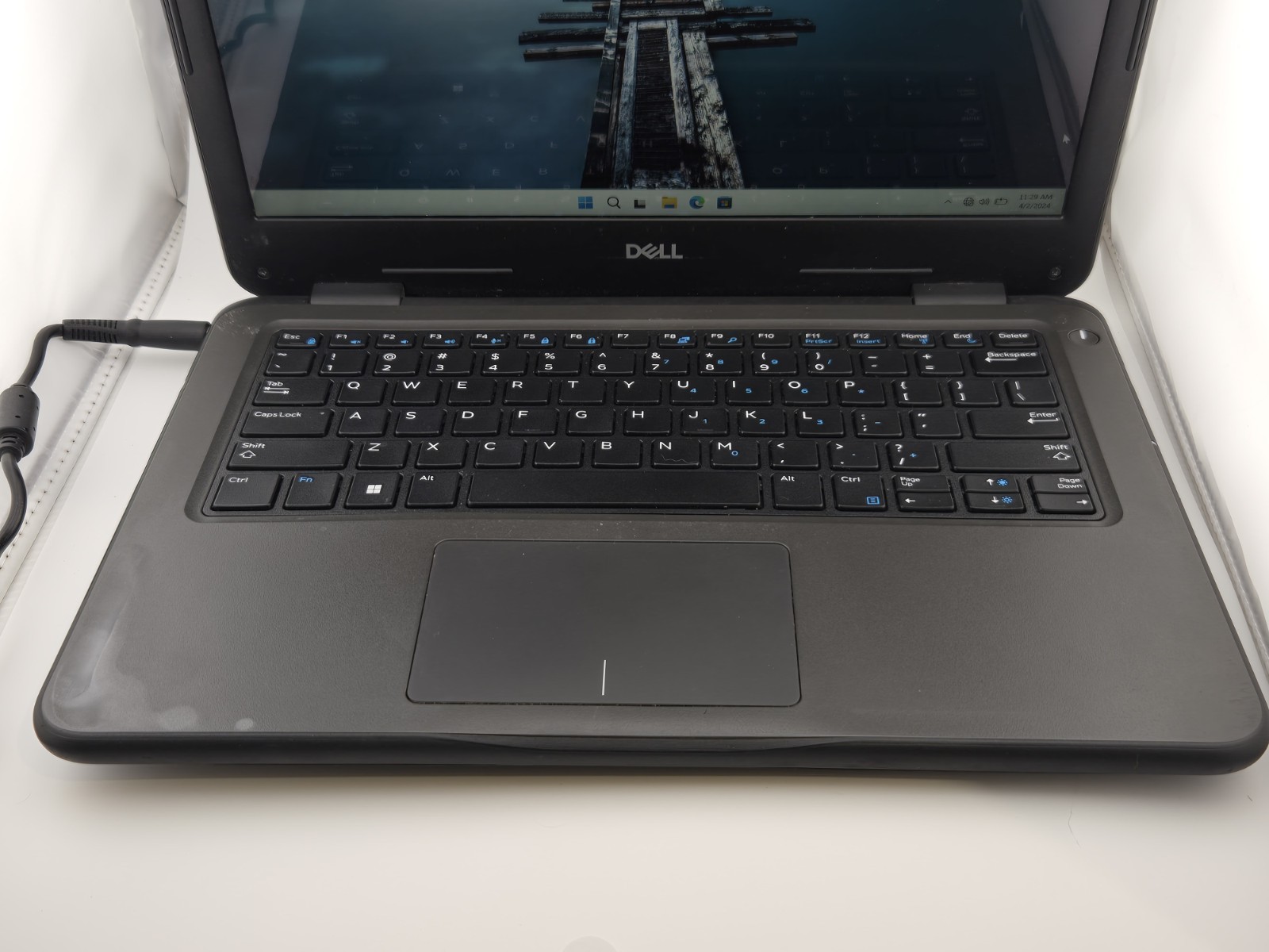Dell Latitude 3310 13.3″ Intel i5 Black 8GB RAM 256GB SSD Win 11 Pro 65w Charger