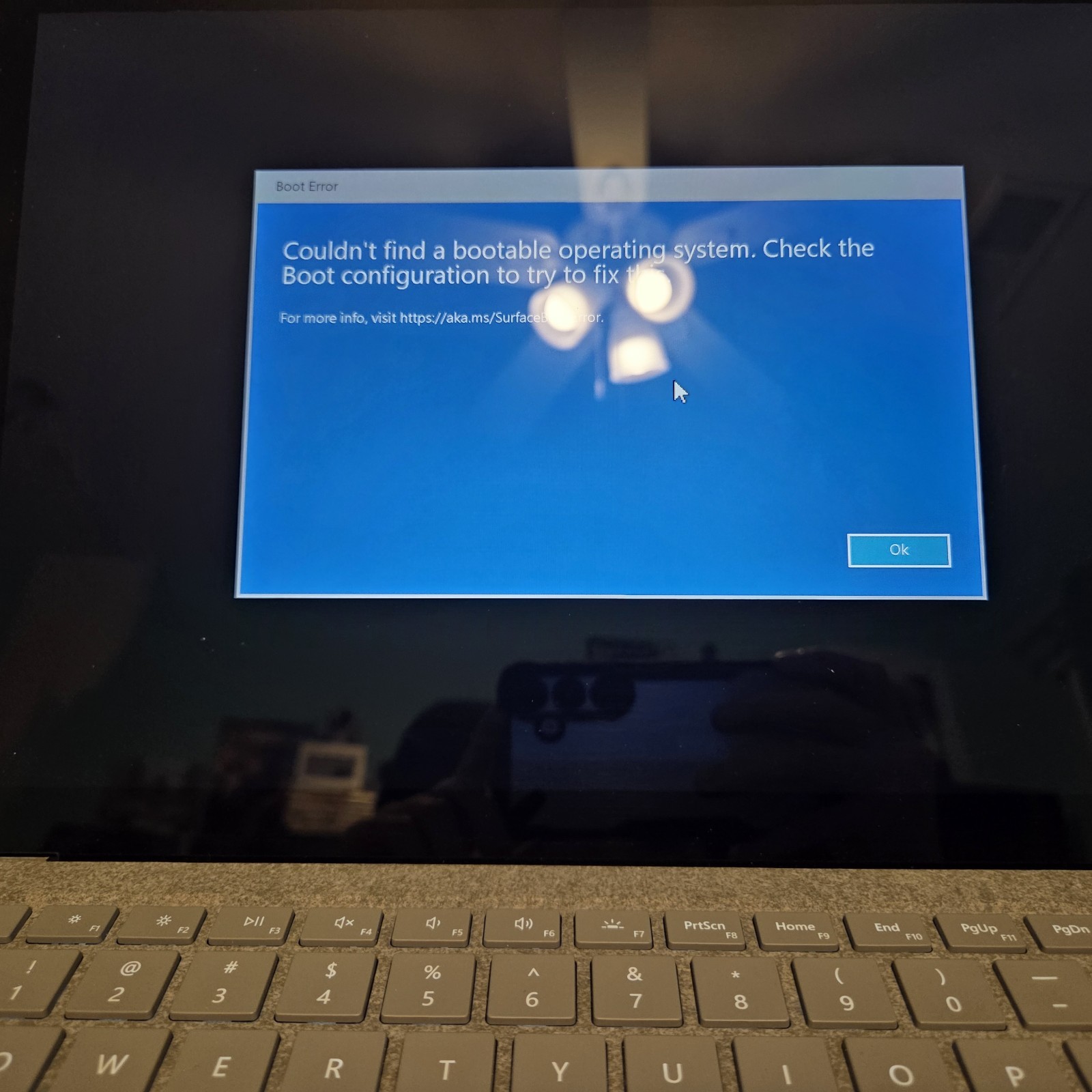 Surface Laptop 1st Gen i7-7660u 8gb ran 90% battery FOR PARTS READ (FAILING SSD)
