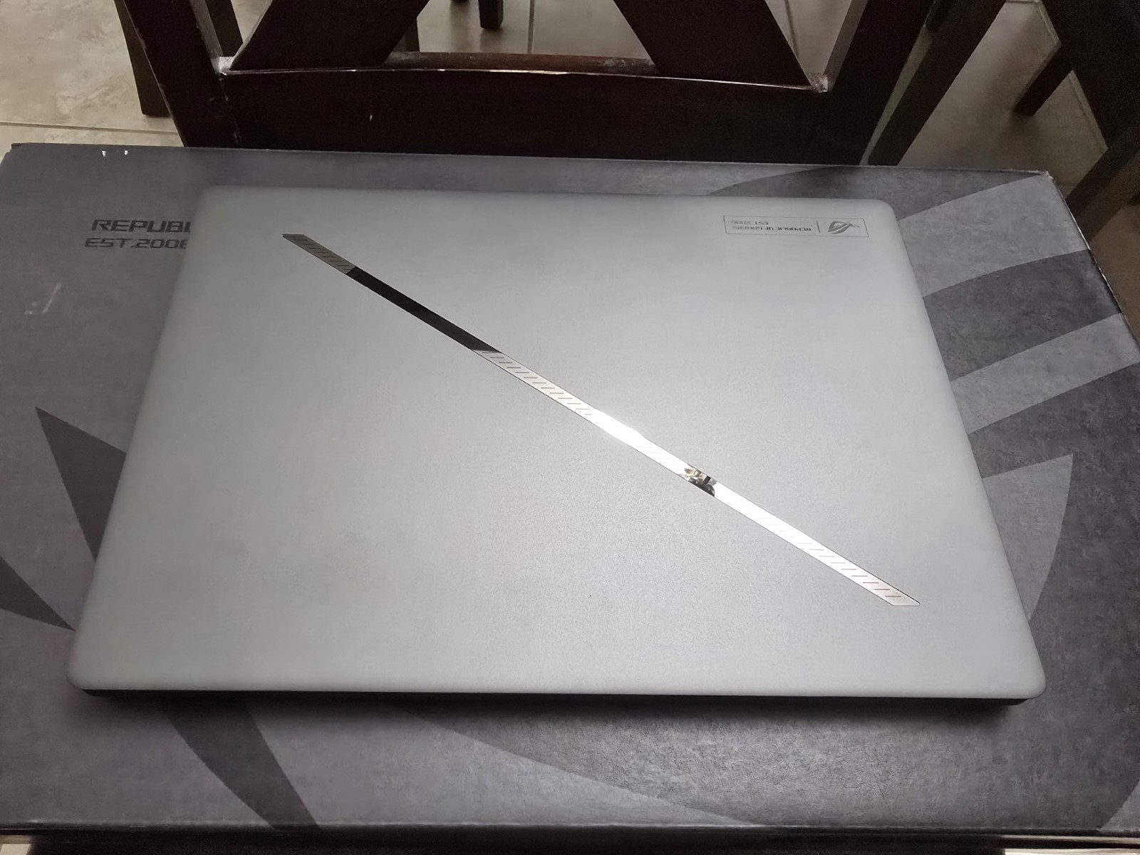 ASUS ROG Zephyrus G14 OLED Ryzen AI 9 HX 370 32GB 2TB RTX 5070 Ti Gray Laptop