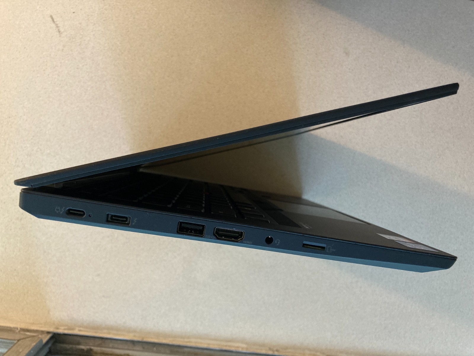 Lenovo T14, i7-1185G7, TouchScreen, Windows 11 Pro, 48GB Ram, 1TB, MS Office