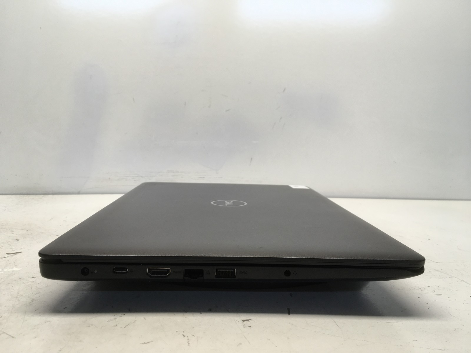 Dell Latitude 3590 Intel i3 7th gen No RAM NO HDD No Batt