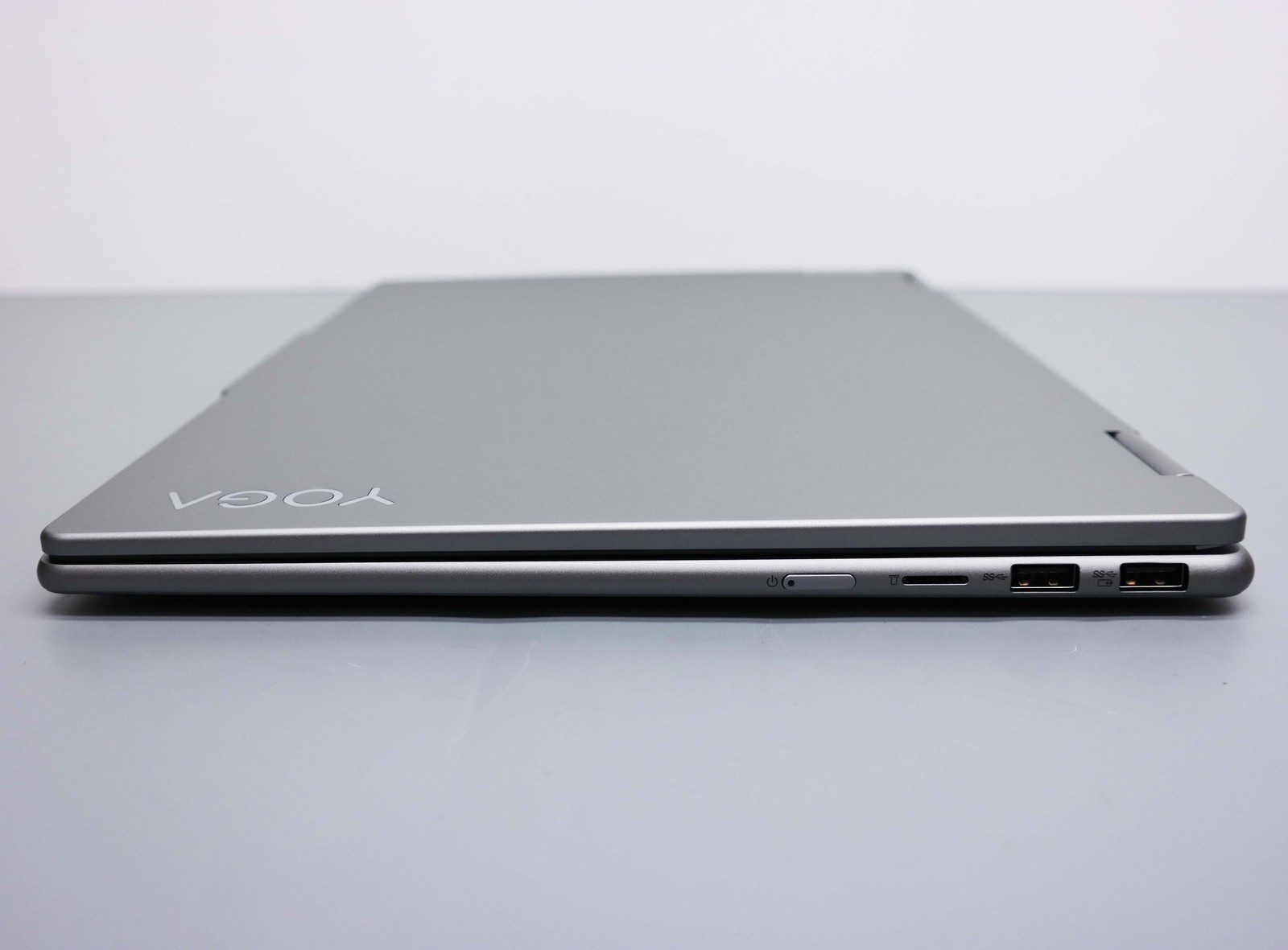 Lenovo Yoga 7 16″ AMD Ryzen 5 8640HS 8GB 512GB SSD