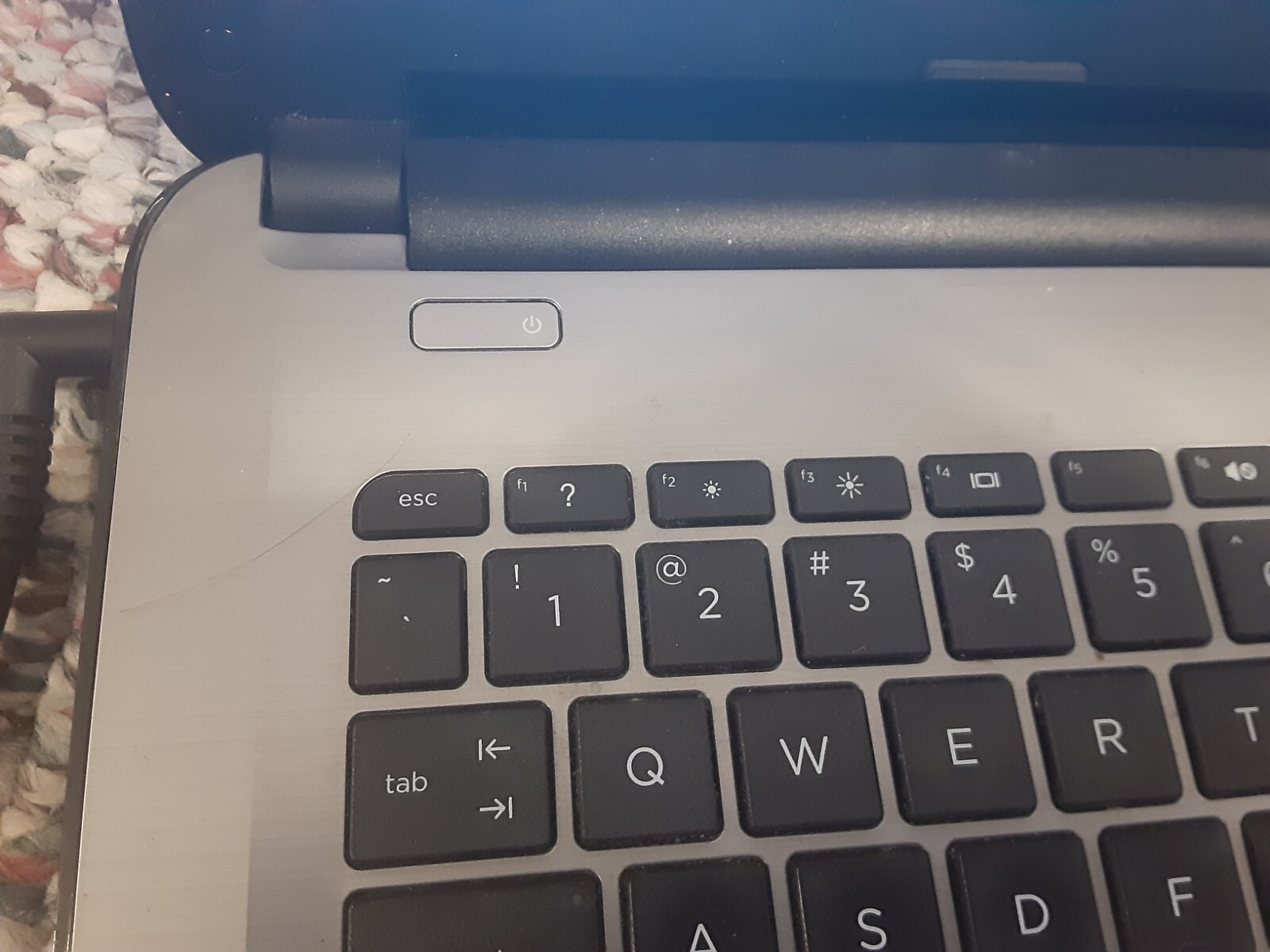 BAD Batt – HP 8305 Notebook 4GB RAM, 32GB SSD AMD Radeon APU A6-6200 R3 Graphics
