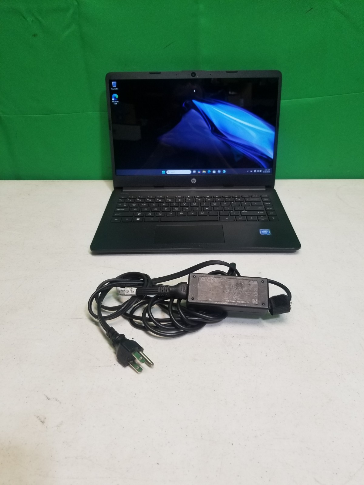 HP 14-dq0051dx Laptop Celeron N4120 4GB RAM 58GB SSD 14″ Windows 11 Laptop