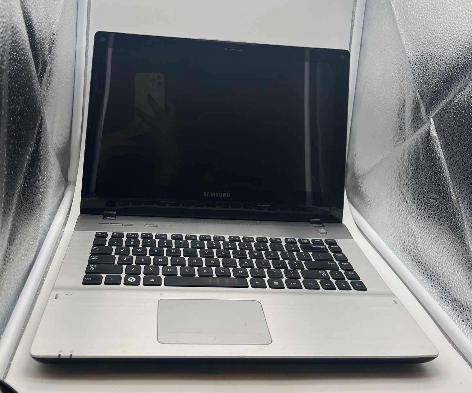 Samsung Notebook NP-QX410 Core i5 M480 @2.67GHz Ram:8GB/640GB