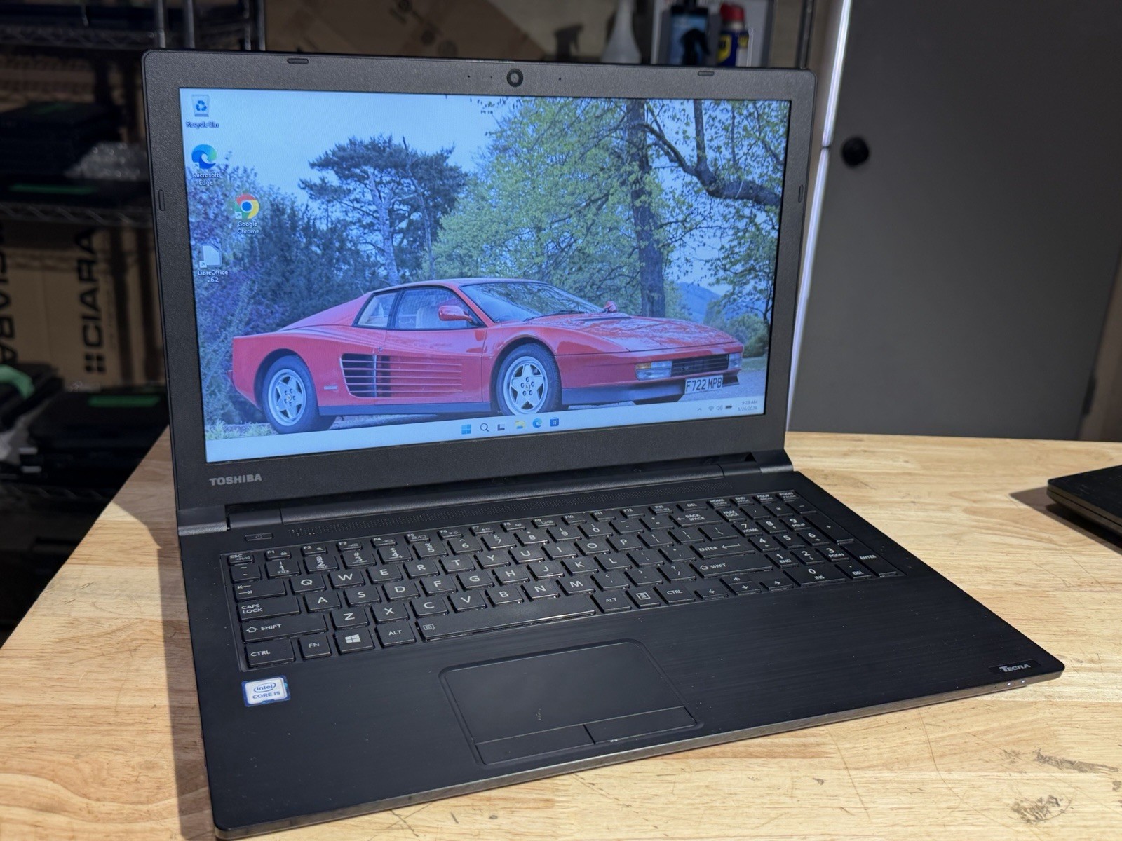 Toshiba Tecra C50-E Intel i5-8250U 16GB RAM 250GB SSD Win 11 Pro + LibreOffice