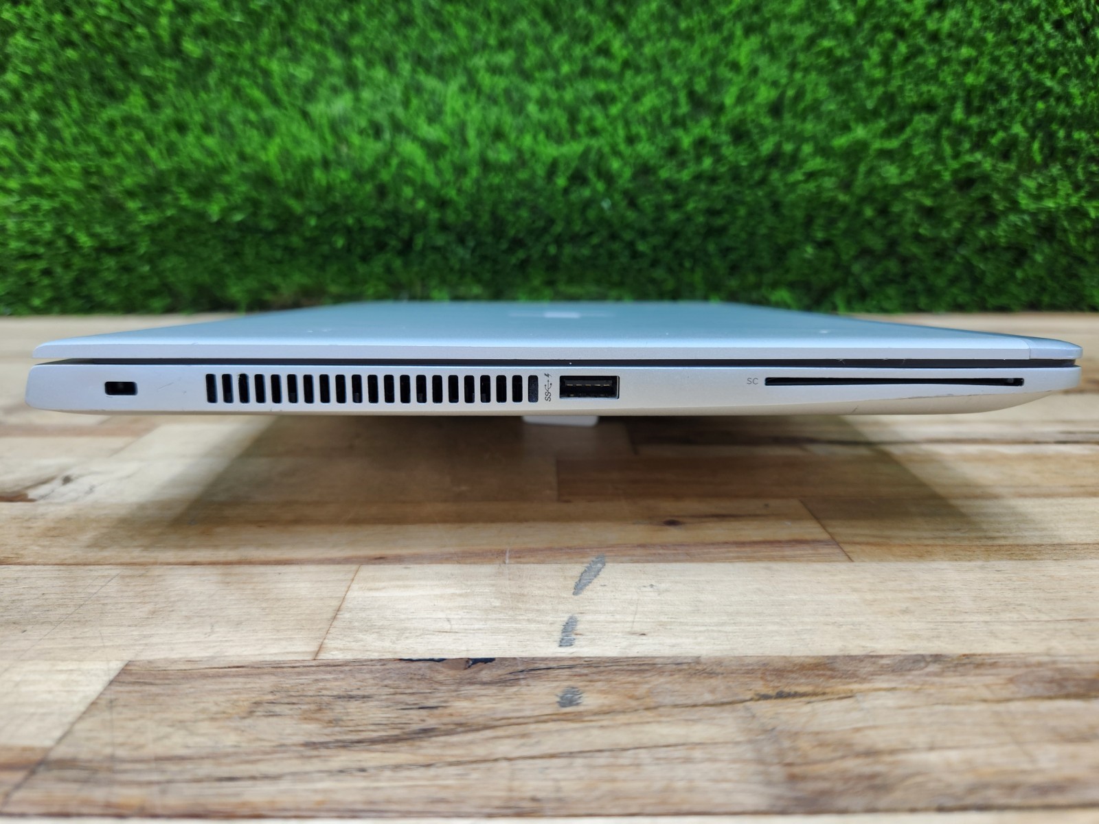 HP EliteBook 830 G5 13″ FHD Touchscreen i7-8550U 1.80GHz 16GB 256GB SSD Win 11 ~
