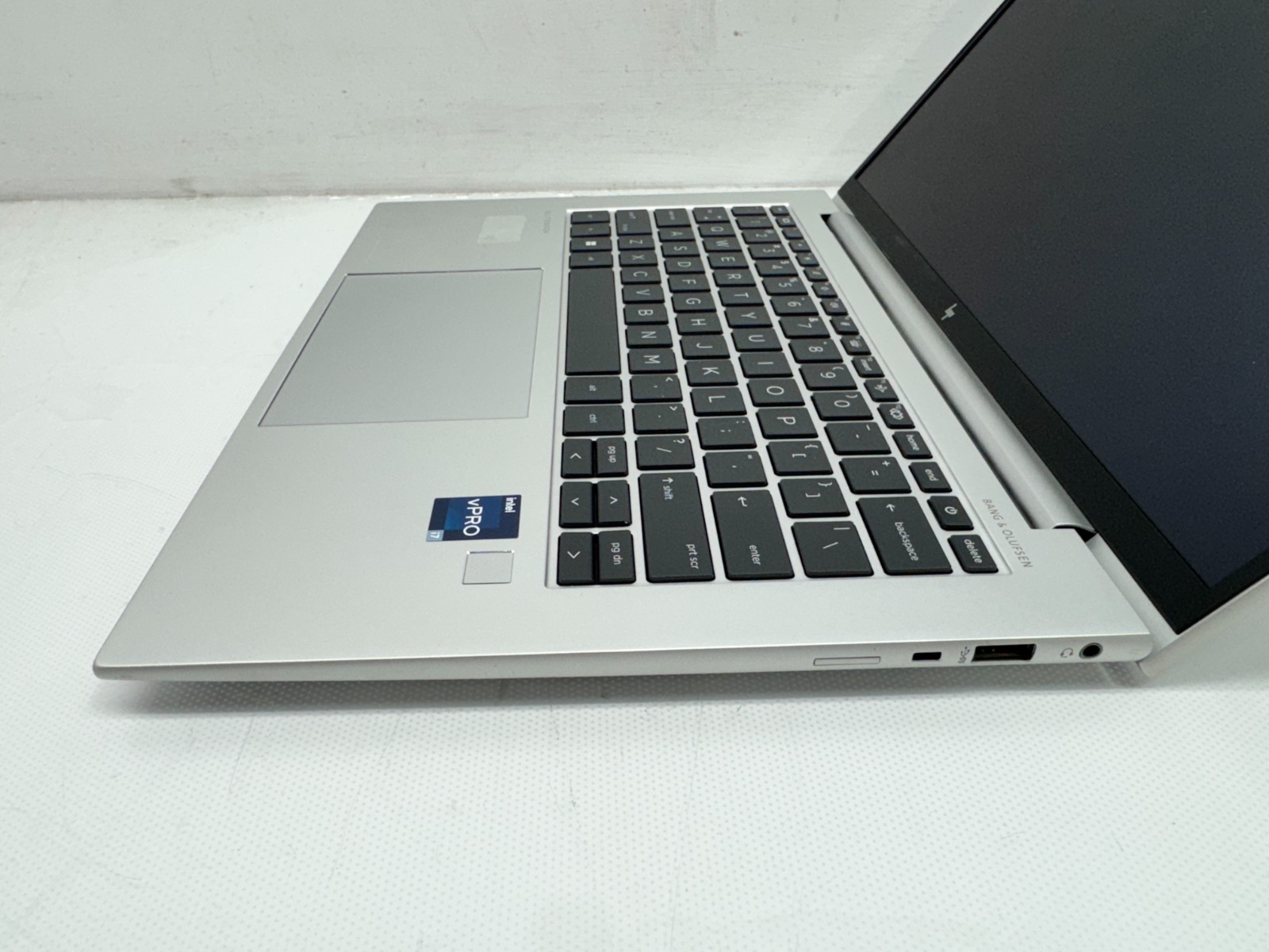 HP EliteBook 840 G10 14″ Laptop i7-1365U@1.8GHz 32GB RAM 256GB SSD Win 11 W/AC