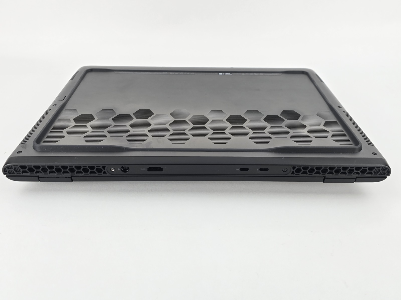 Dell Alienware M16 R2 16″ Ultra 9 185H 32GB 1TB RTX 4070 – For Parts – AS-IS