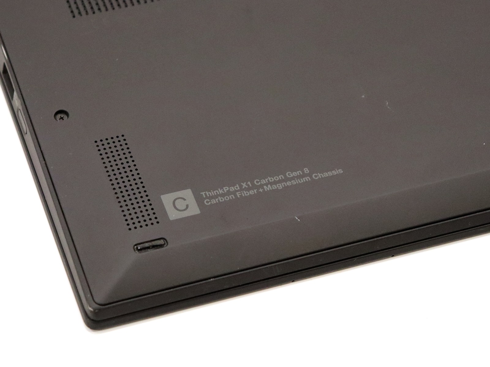 Lenovo ThinkPad X1 Carbon Gen 8 14.0″ FHD Intel i7-10510U 16GB 256GB NVMe W11P