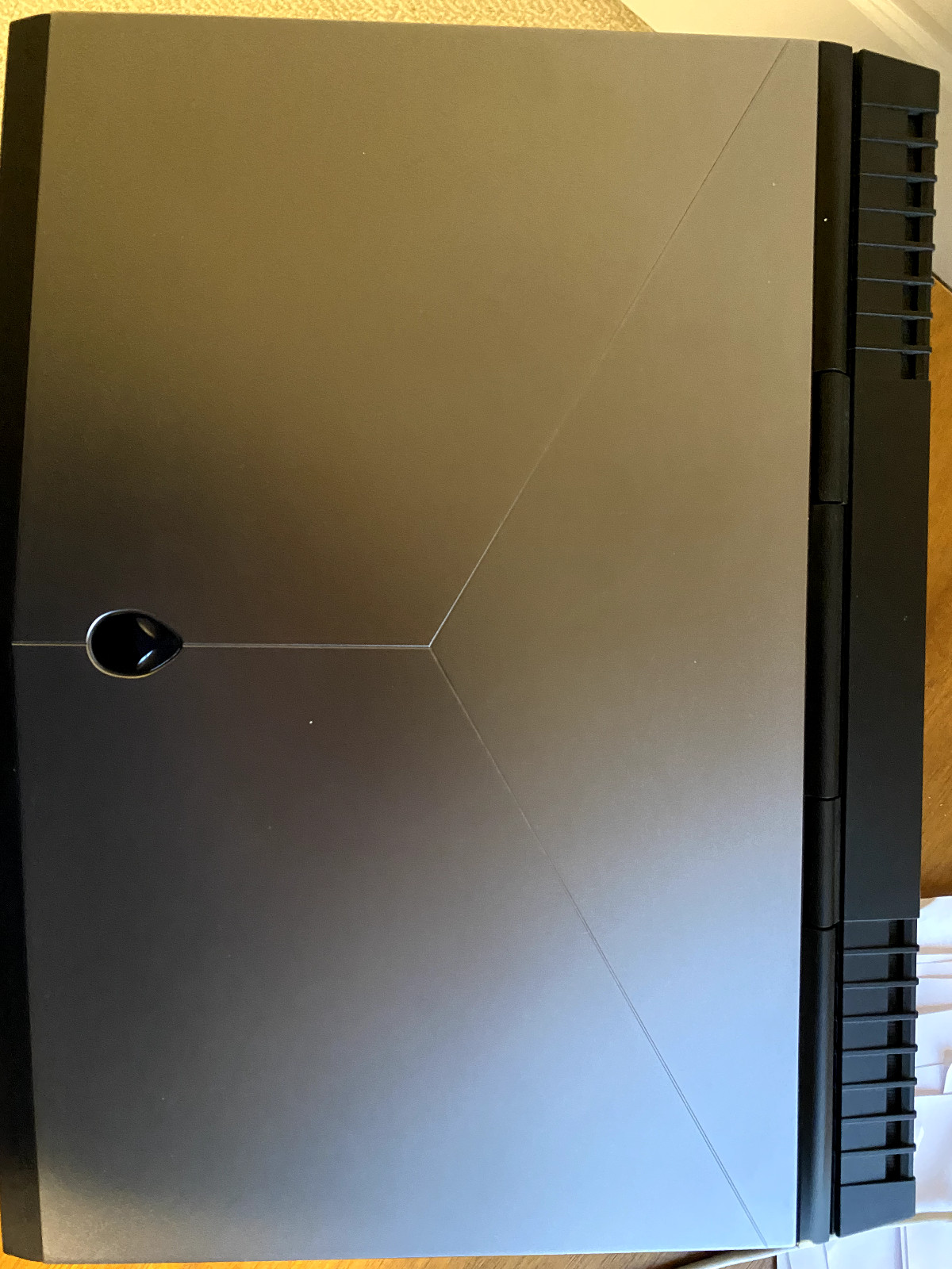 Alienware 15 r3 – used twice! Comes with original Box