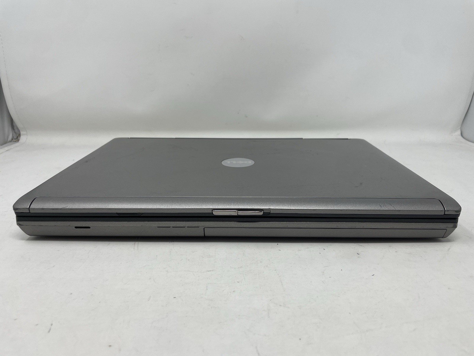 Bad Batt Dell Latitude D630 Laptop Core 2 2.50GHz 2GB RAM NVIDIA Quadro NVS 135M