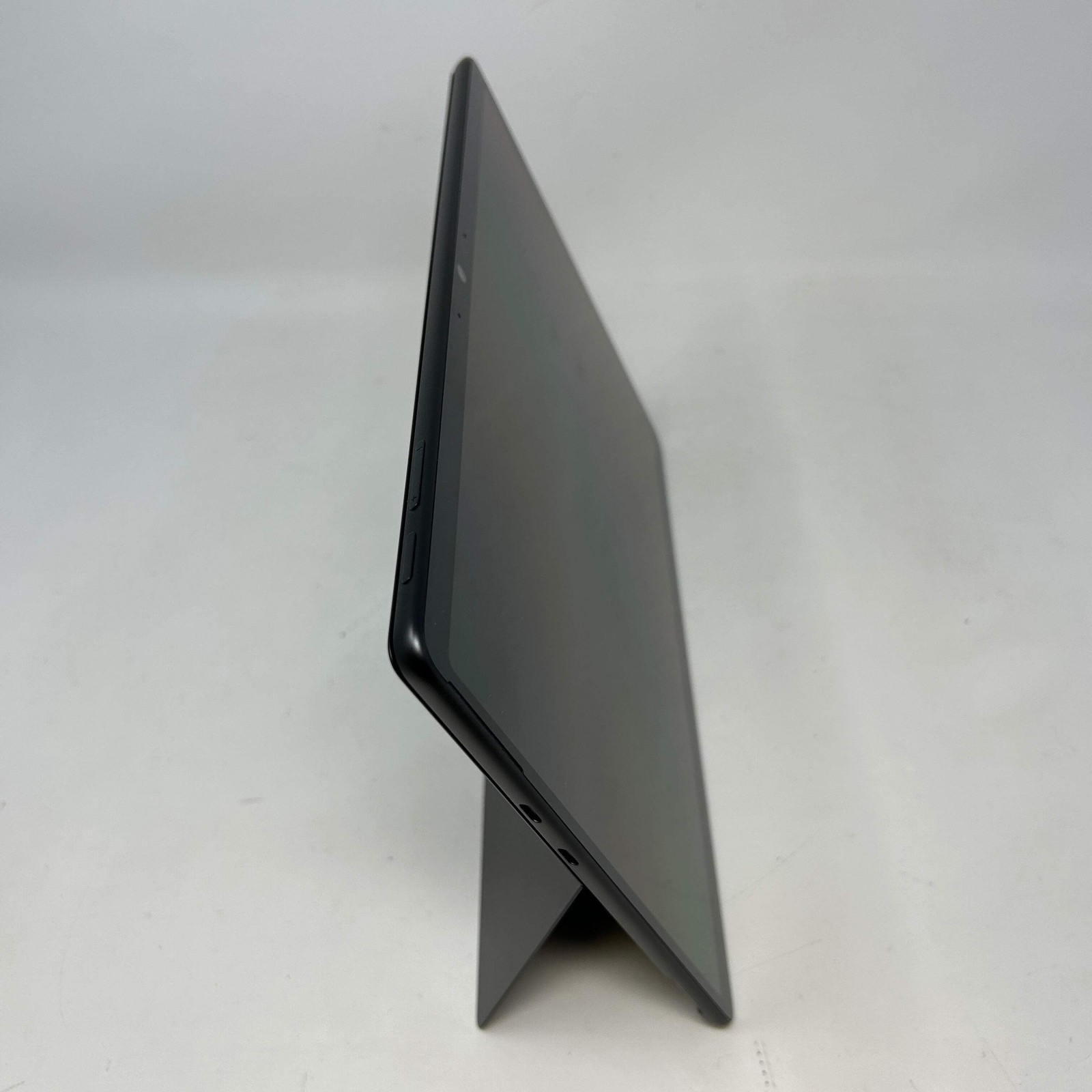 Microsoft Surface Pro 11 2076 13″ Snapdragon X Elite 3.4GHz 16GB RAM 1TB SSD