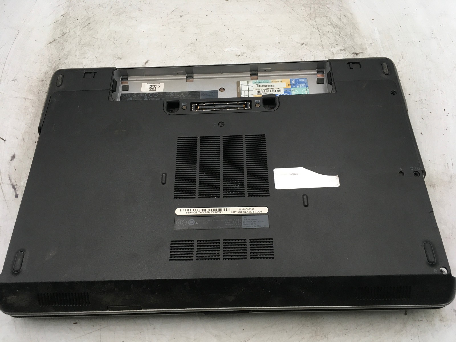 DELL LATITUDE E6440 – FOR PARTS/BAD LCD – INTEL I5 4TH GEN – NO RAM -14″-READ-BB
