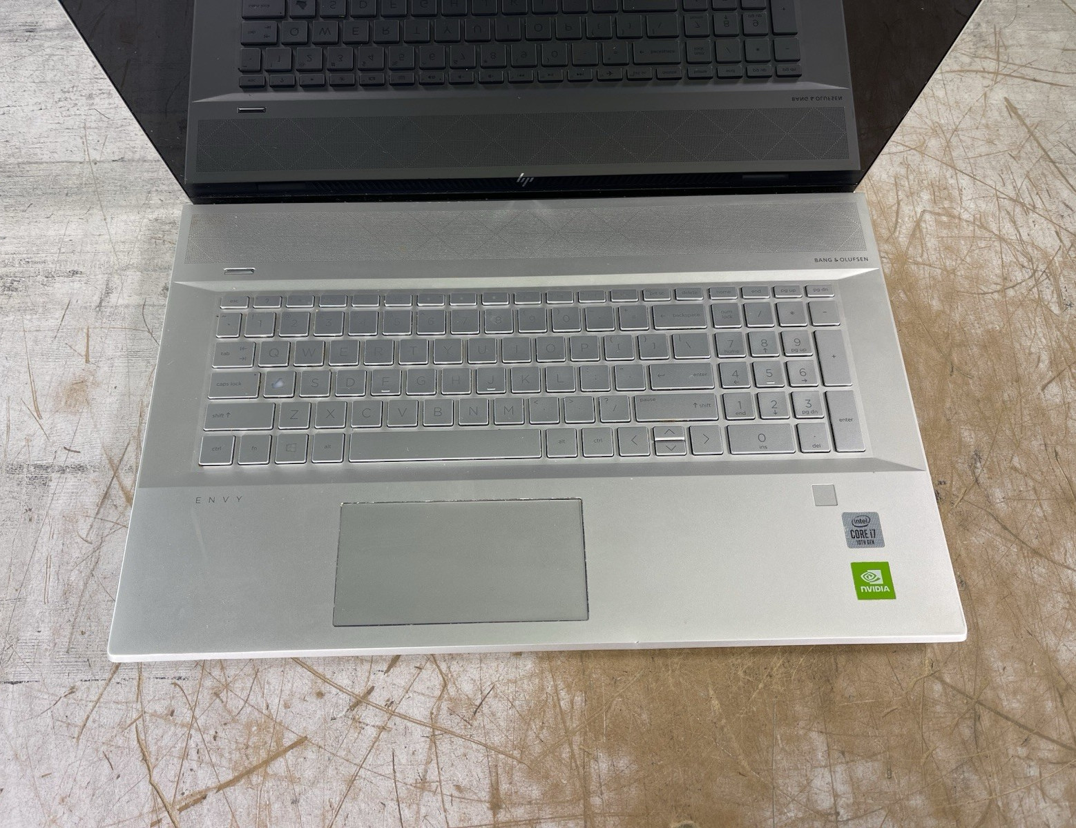 HP ENVY 17T-CE100 i7-10510U @ 1.80 GHz, 16GB RAM, NO HDD/OS – (FOR PARTS)