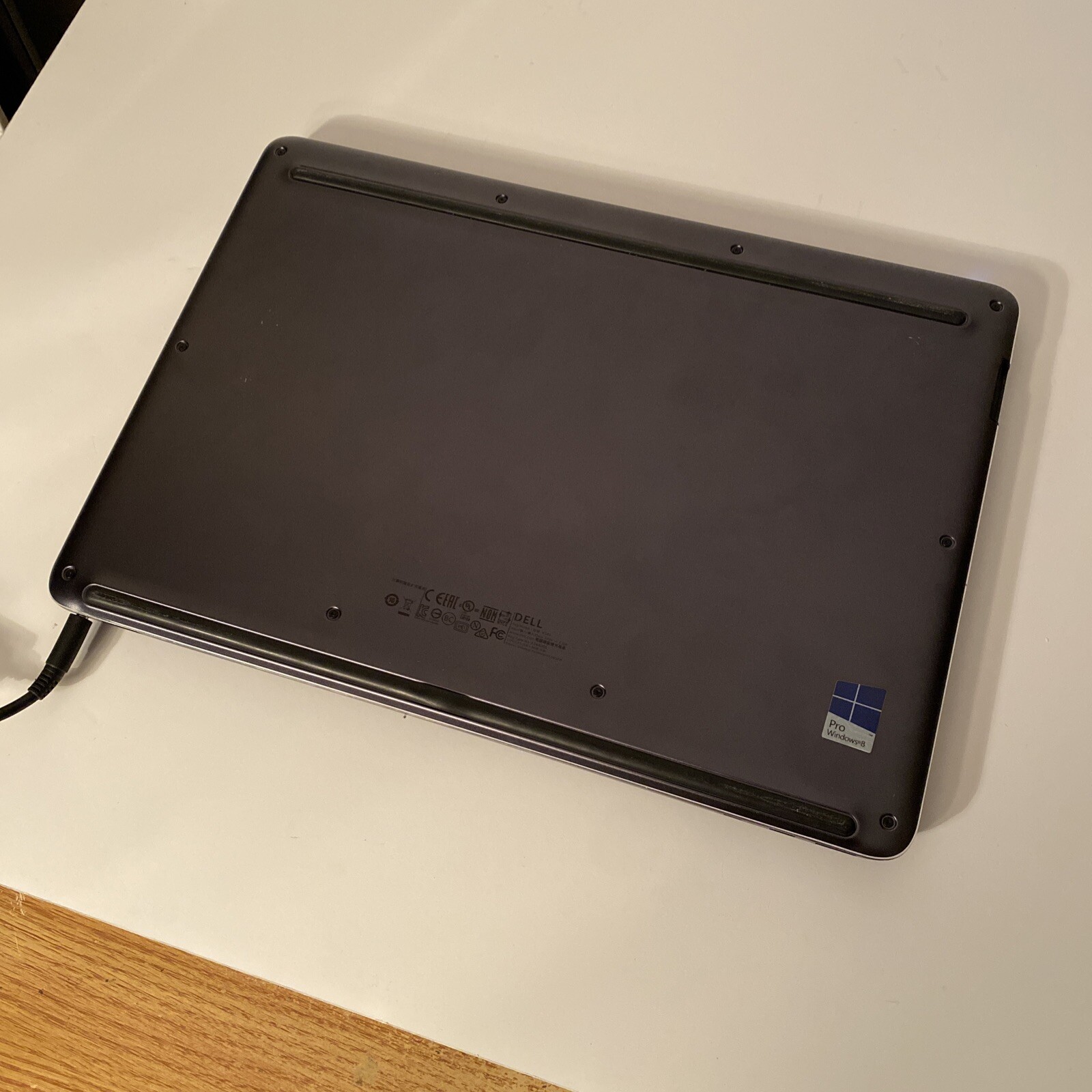 Dell Latitude E7350 2-in-1 13″ Core M-5Y71 @ 1.20GHz 8GB Ram