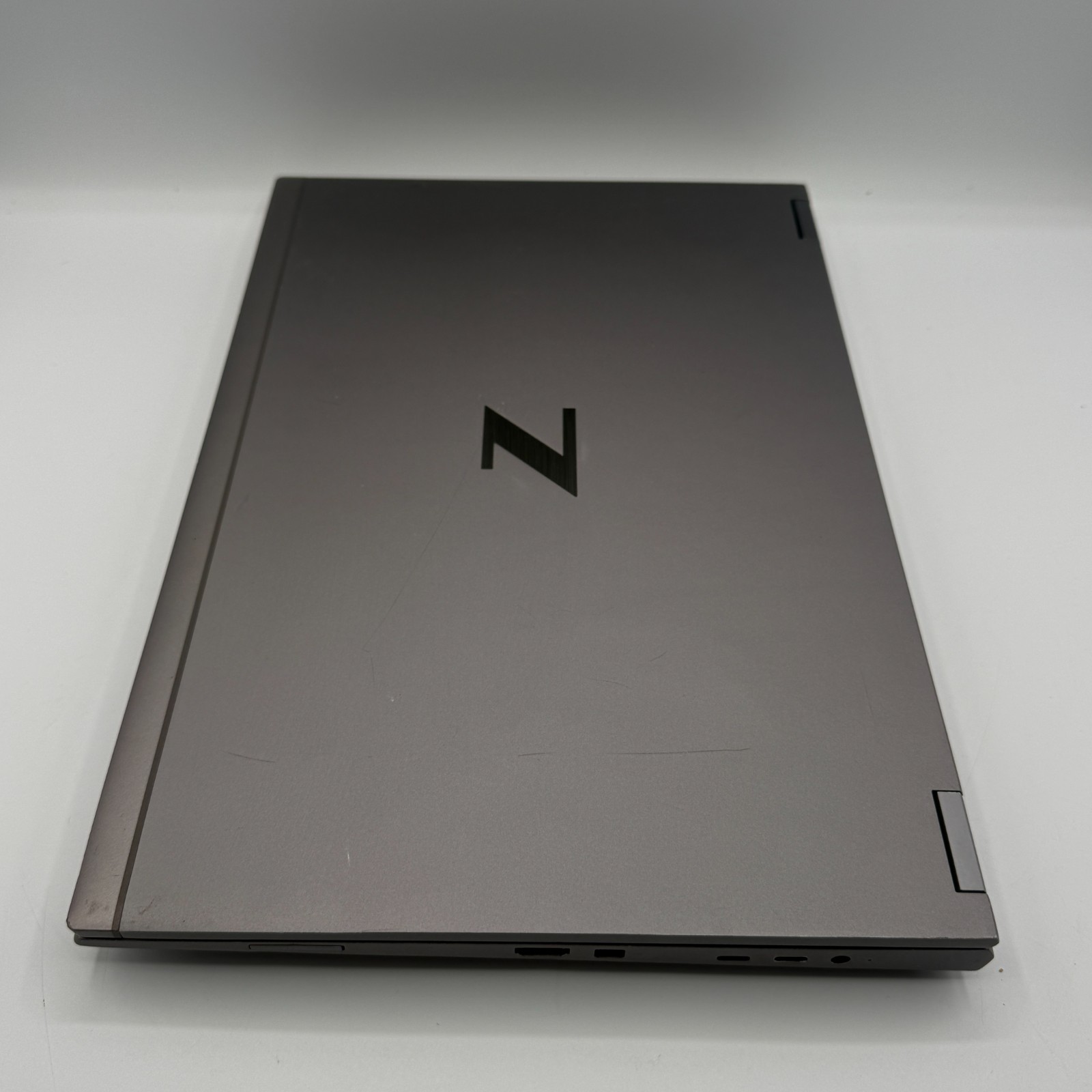 HP ZBook Fury 15.6″ G8 Mobile Workstation i7-11850H 48GB RAM 256GB SSD RTX A3000