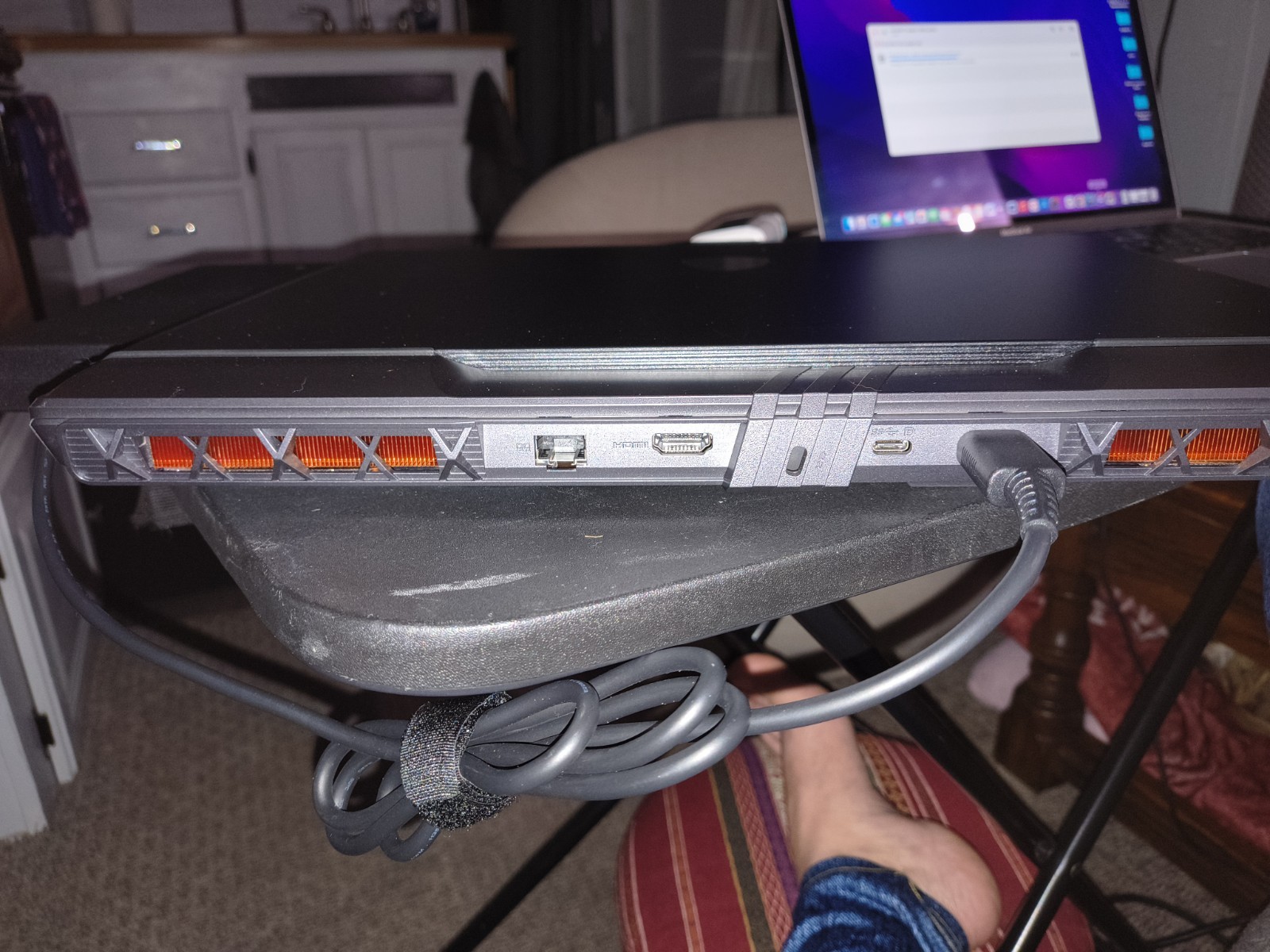 MSI VECTOR 1U HX